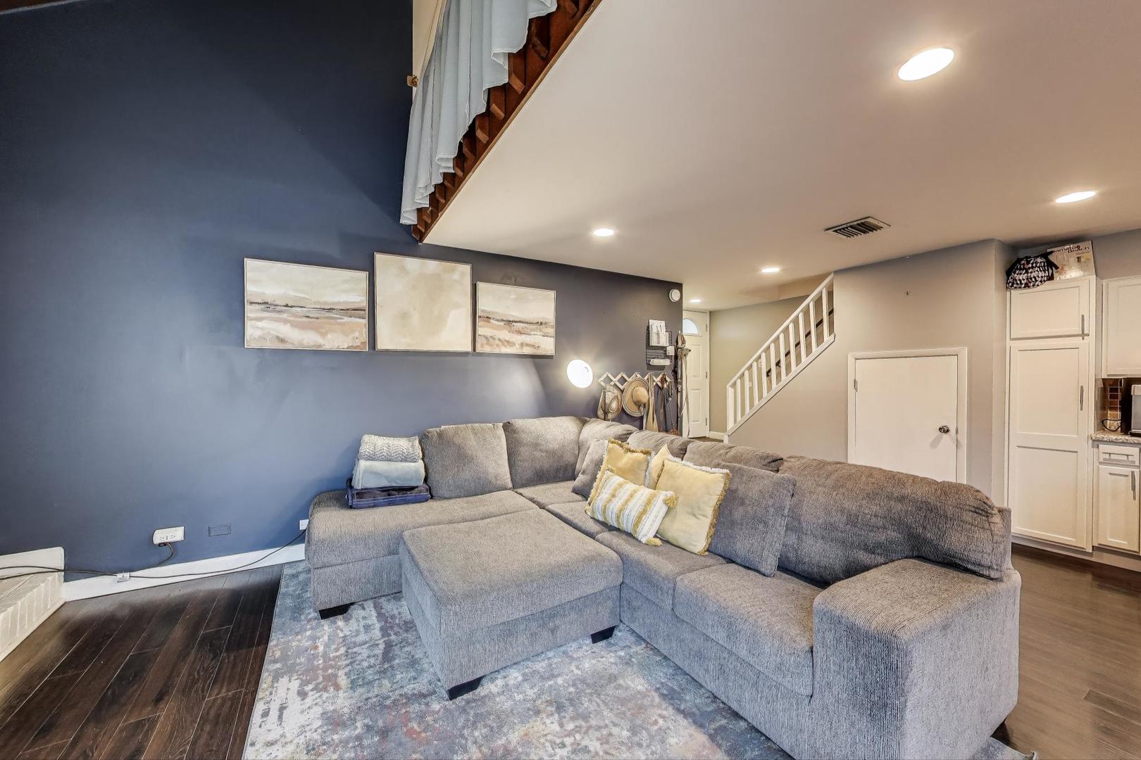 3317 Beacon Street Unit: 74