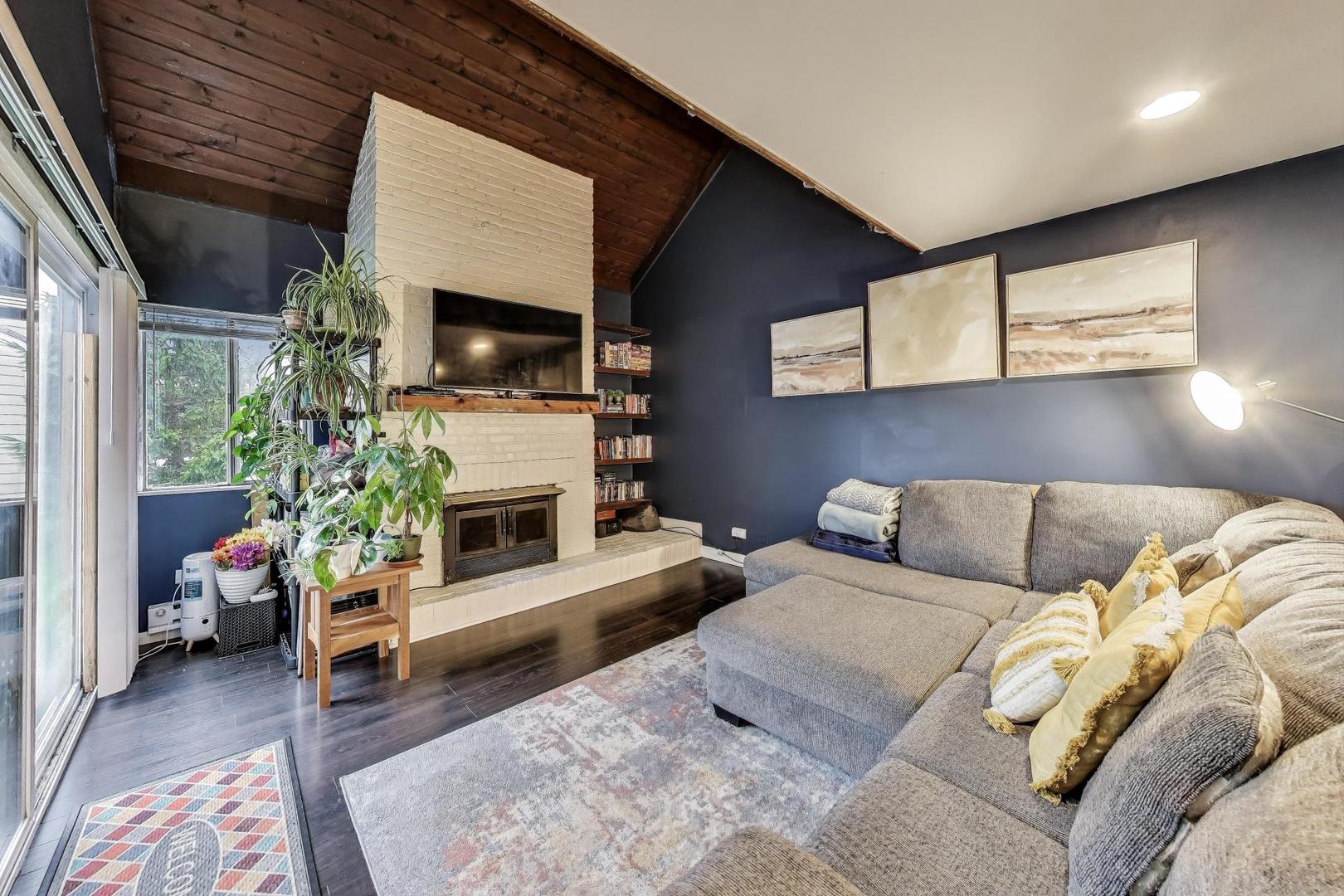 3317 Beacon Street Unit: 74