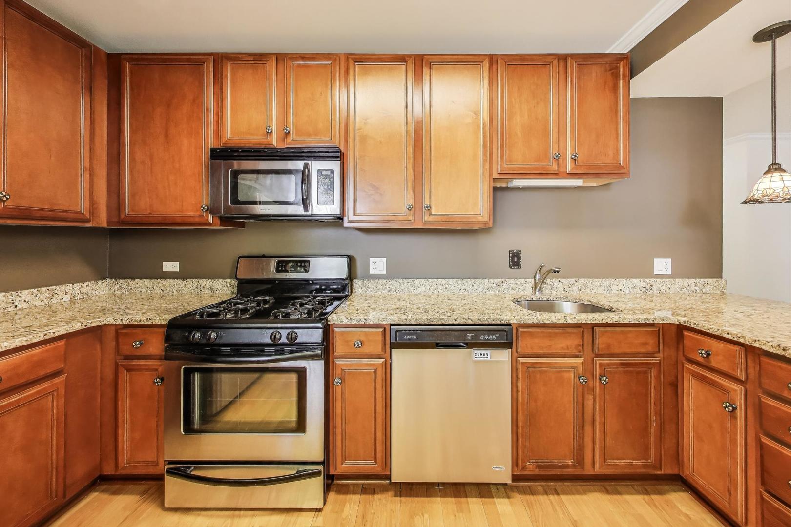 6414 N PAULINA Street Unit: G