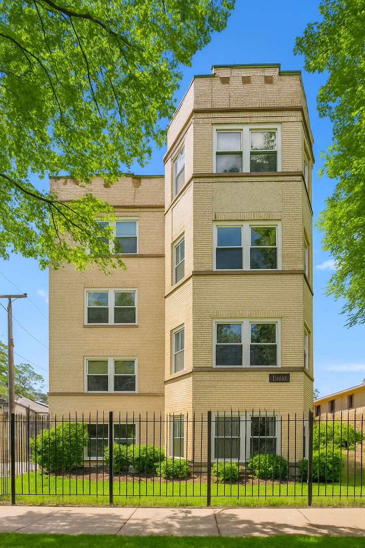 6414 N PAULINA Street Unit: G