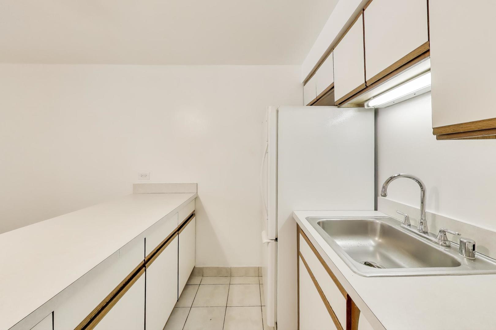 4334 N Dayton Street Unit: G