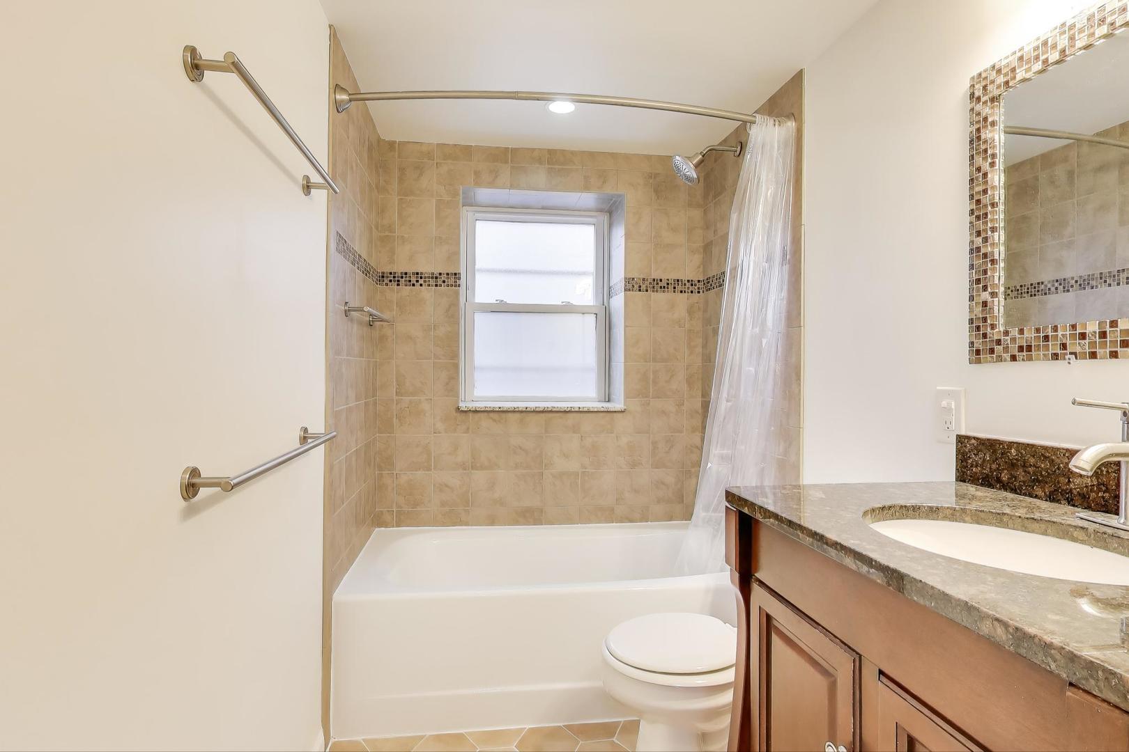 4334 N Dayton Street Unit: G