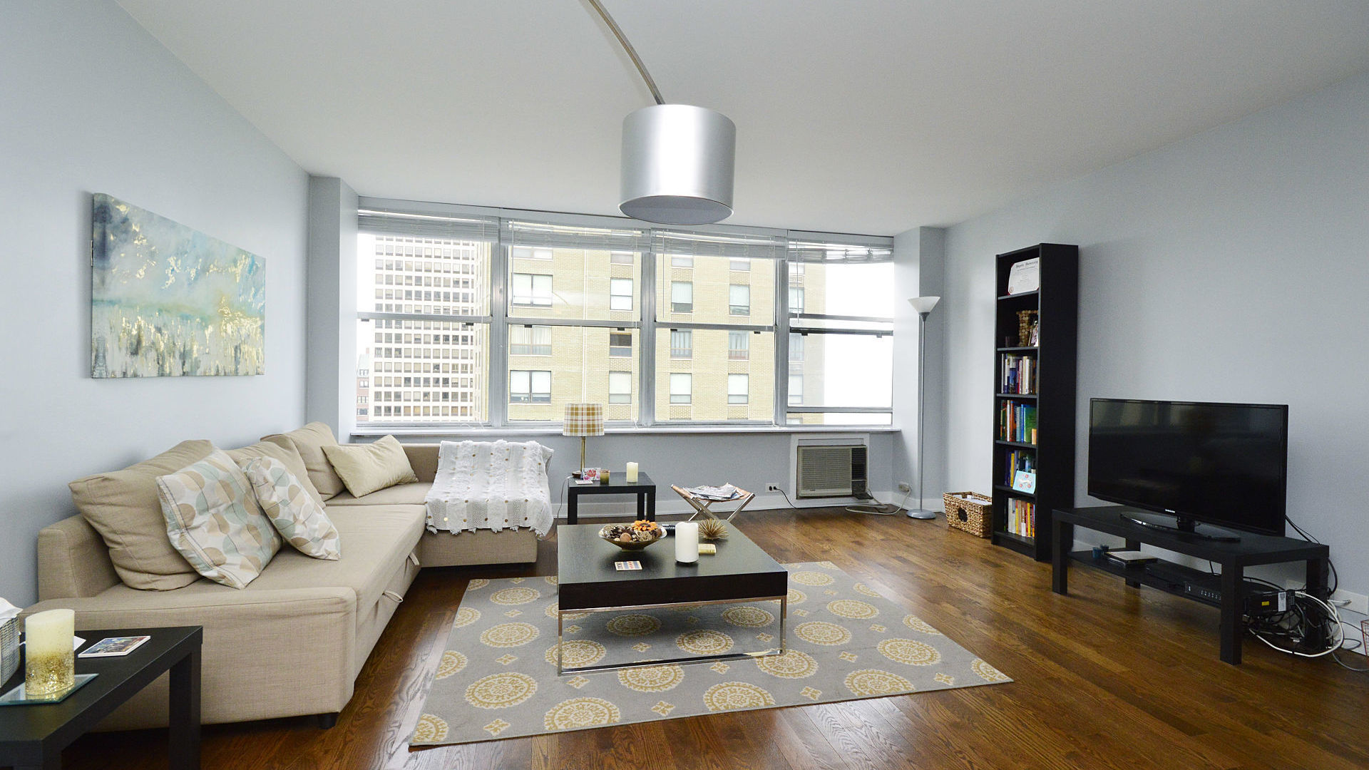 1000 N Lake Shore Drive Unit: 2304