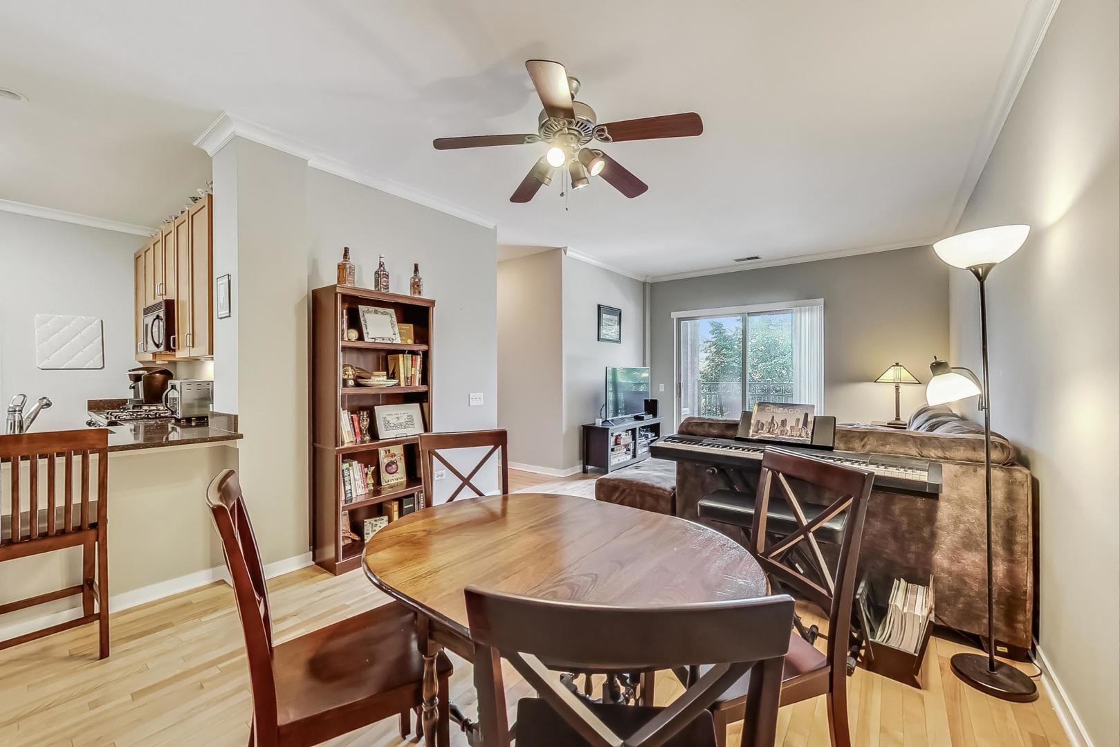 1155 W Roosevelt Road Unit: 304