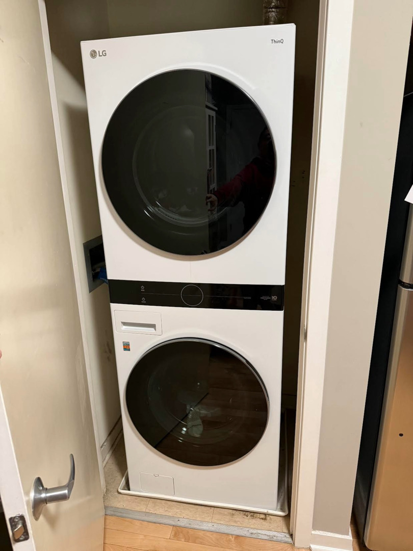 1155 W Roosevelt Road Unit: 304