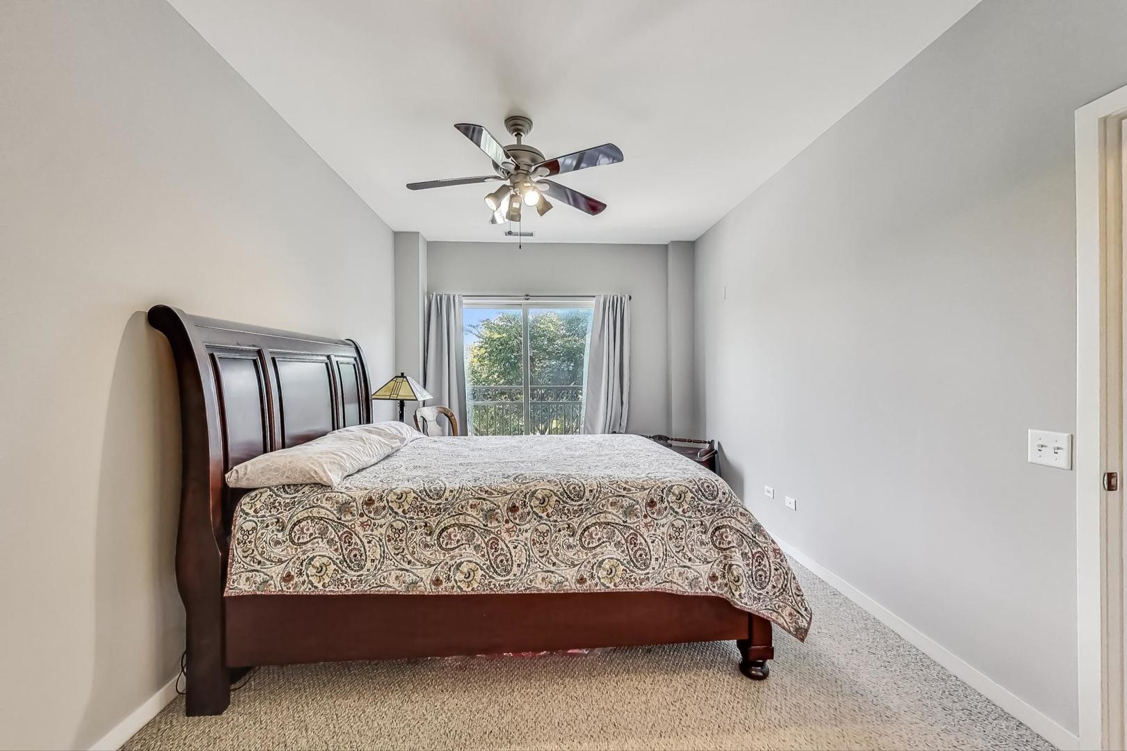 1155 W Roosevelt Road Unit: 304