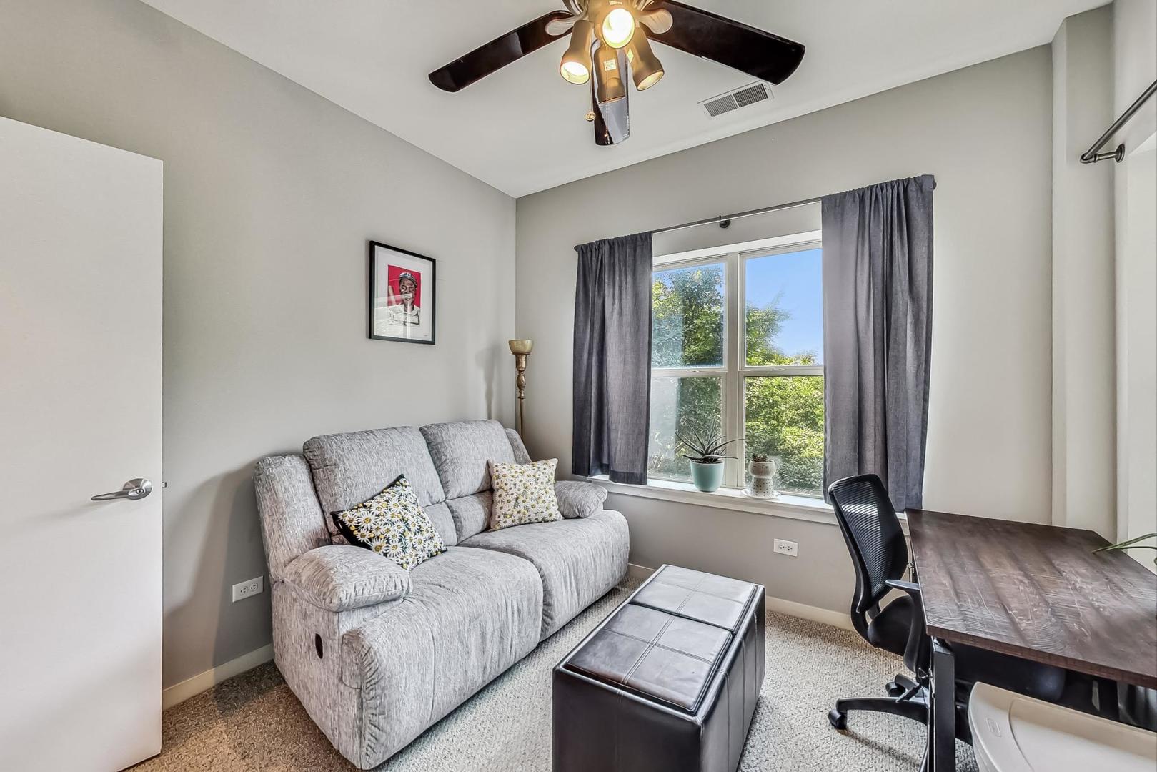 1155 W Roosevelt Road Unit: 304