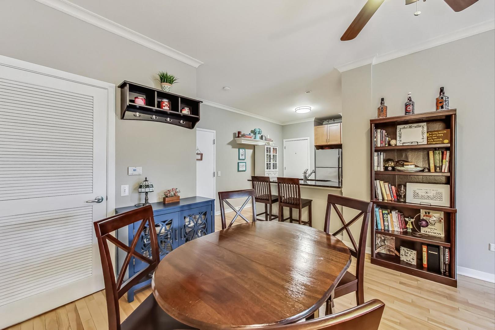 1155 W Roosevelt Road Unit: 304