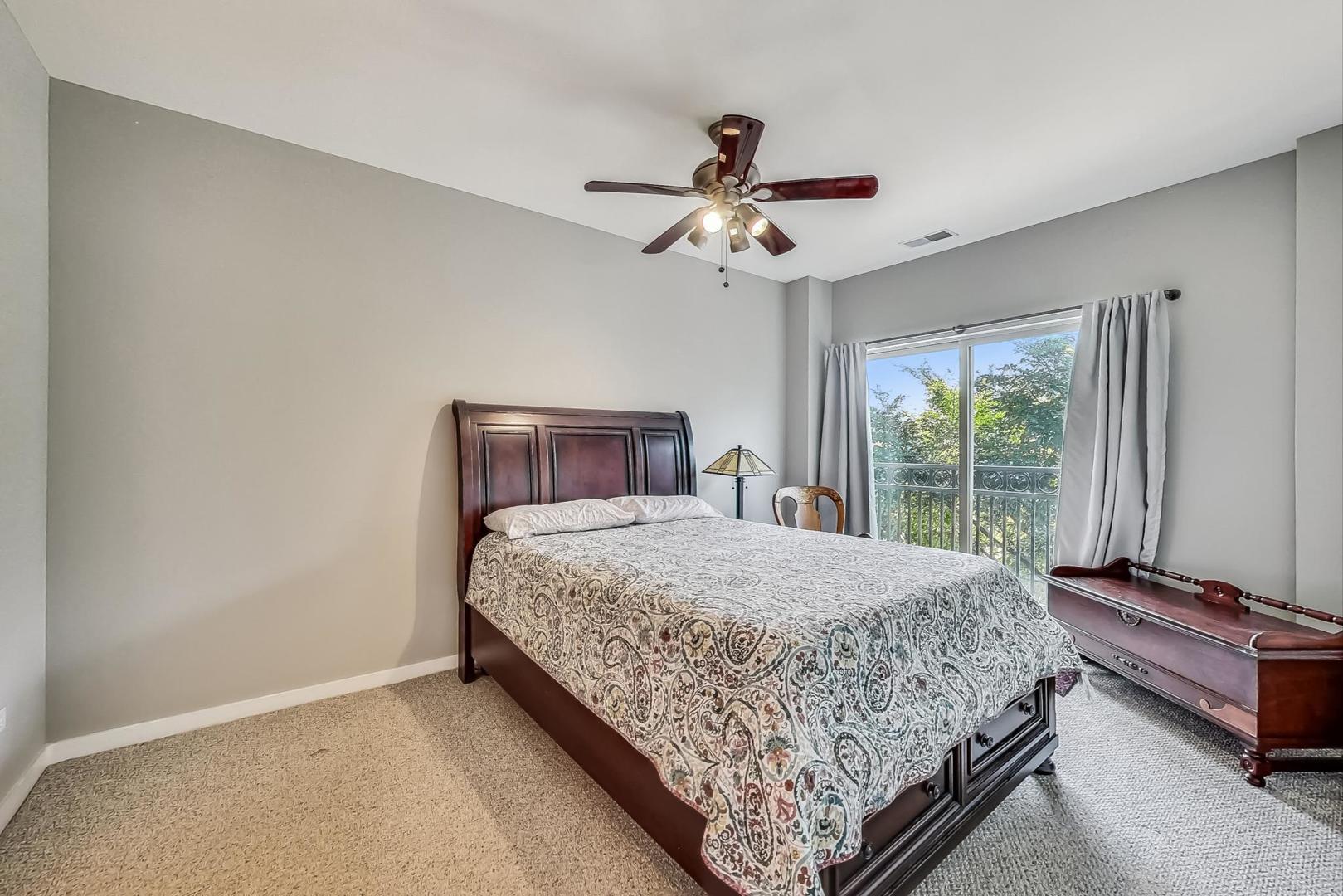 1155 W Roosevelt Road Unit: 304