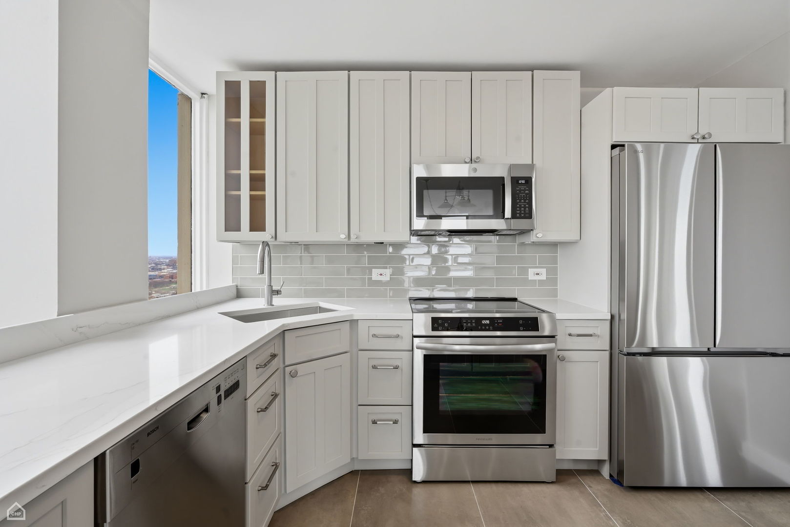 1660 N La Salle Drive Unit: 3501