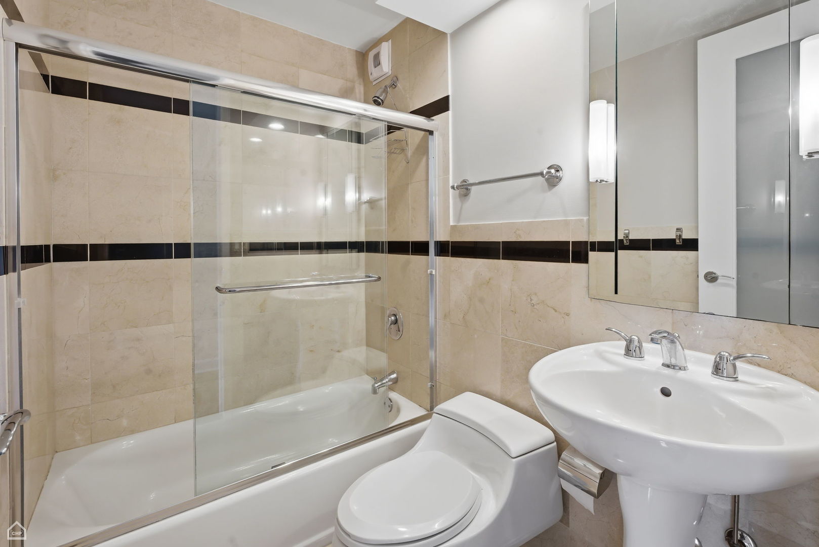1660 N La Salle Drive Unit: 3501