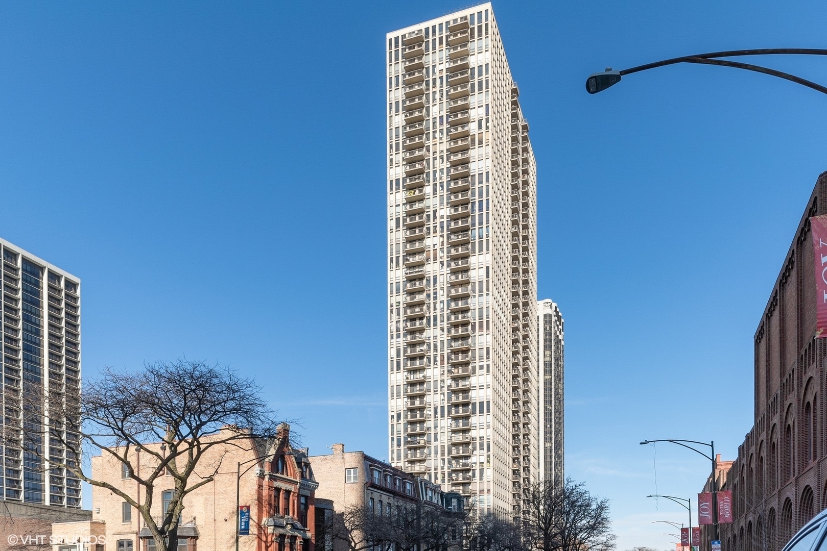 1660 N La Salle Drive Unit: 3501