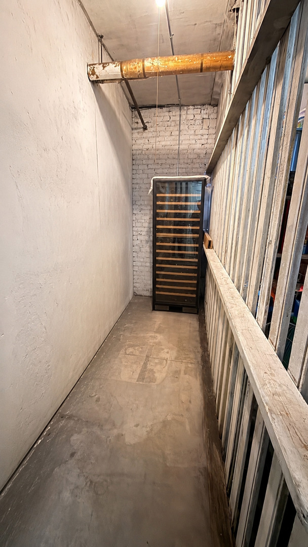 434 W Aldine Avenue Unit: 3A