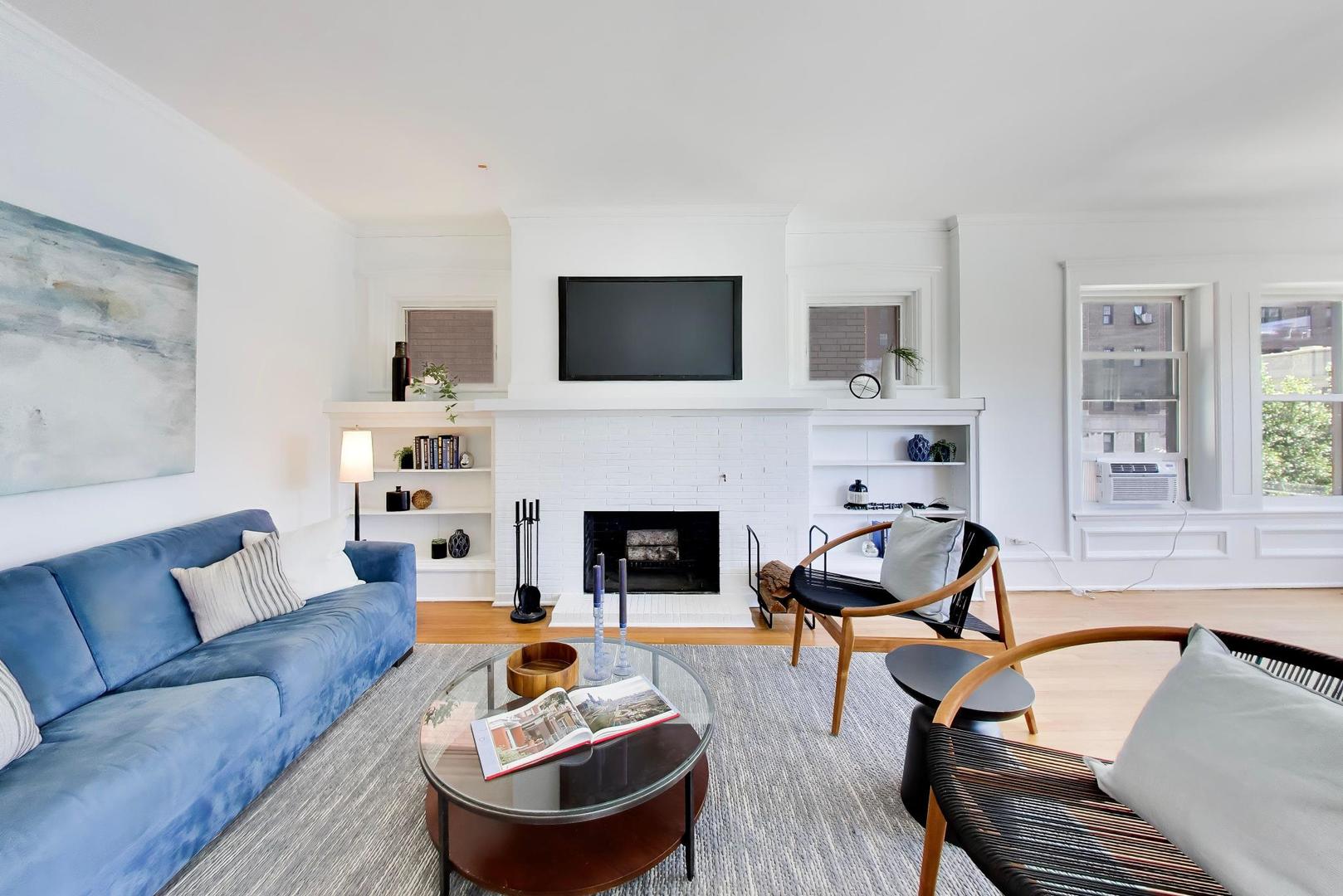 434 W Aldine Avenue Unit: 3A
