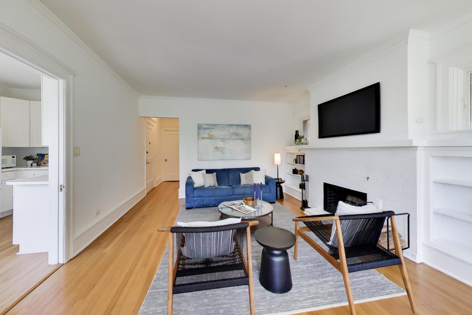 434 W Aldine Avenue Unit: 3A