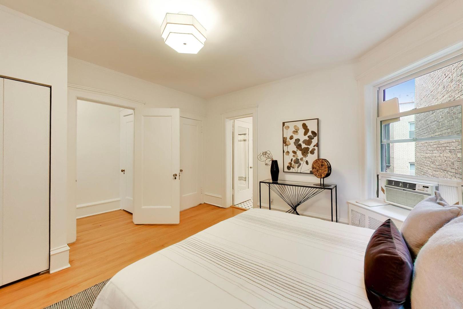 434 W Aldine Avenue Unit: 3A