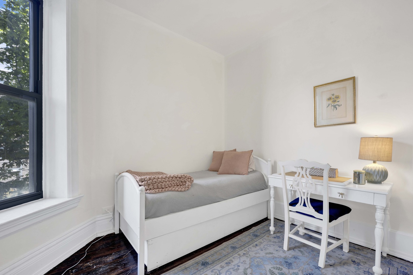 2120 N Clark Street Unit: 2