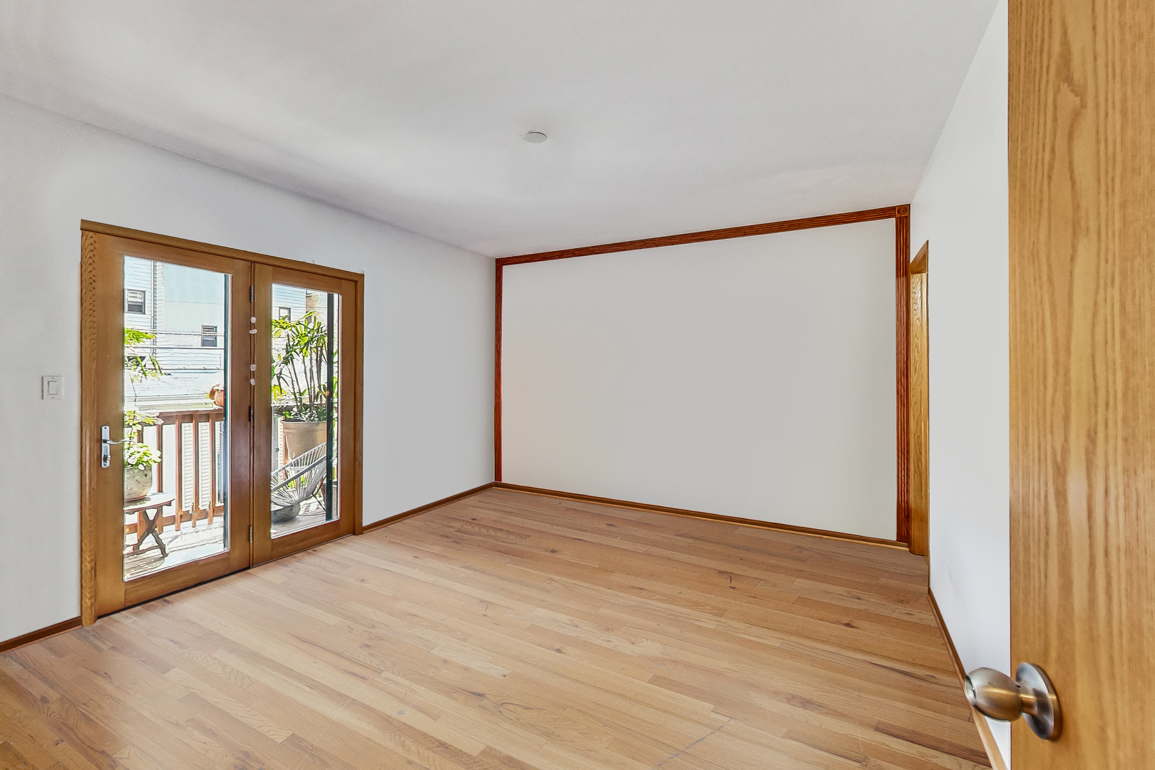917 W Lakeside Place Unit: 1W