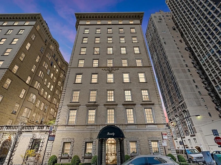 70 E Scott Street Unit: 308