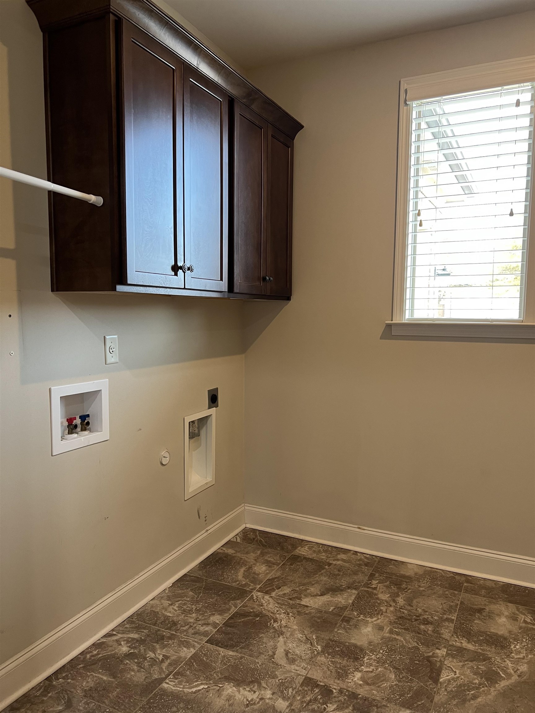 285 SAUNDERS CREEK CIR
