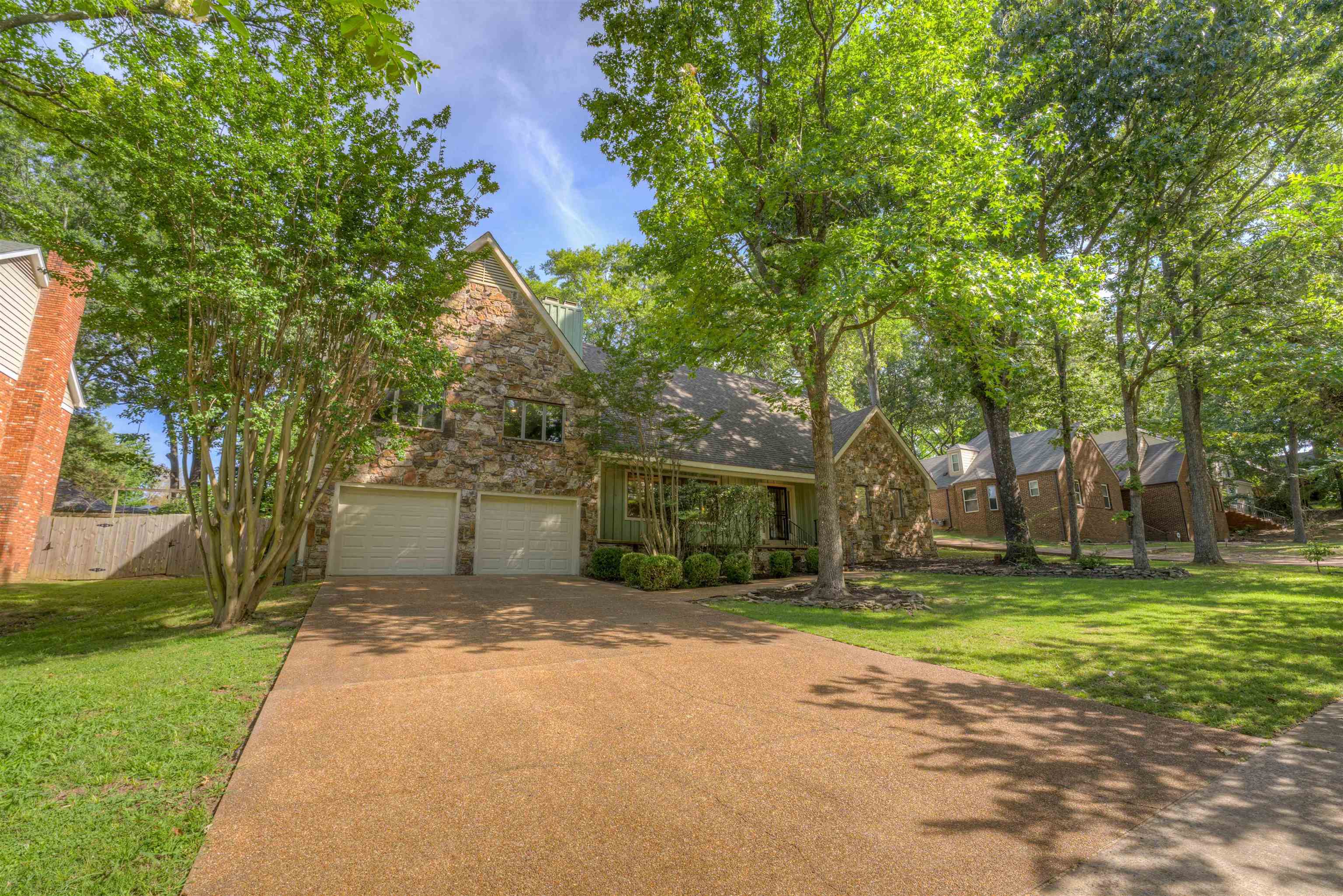 133 S WALNUT BEND RD