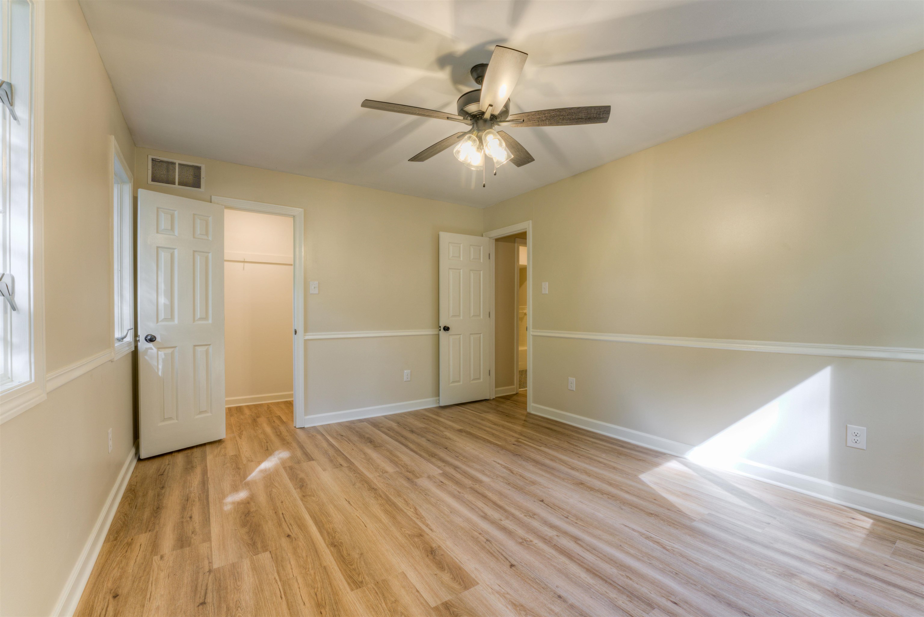 133 S WALNUT BEND RD