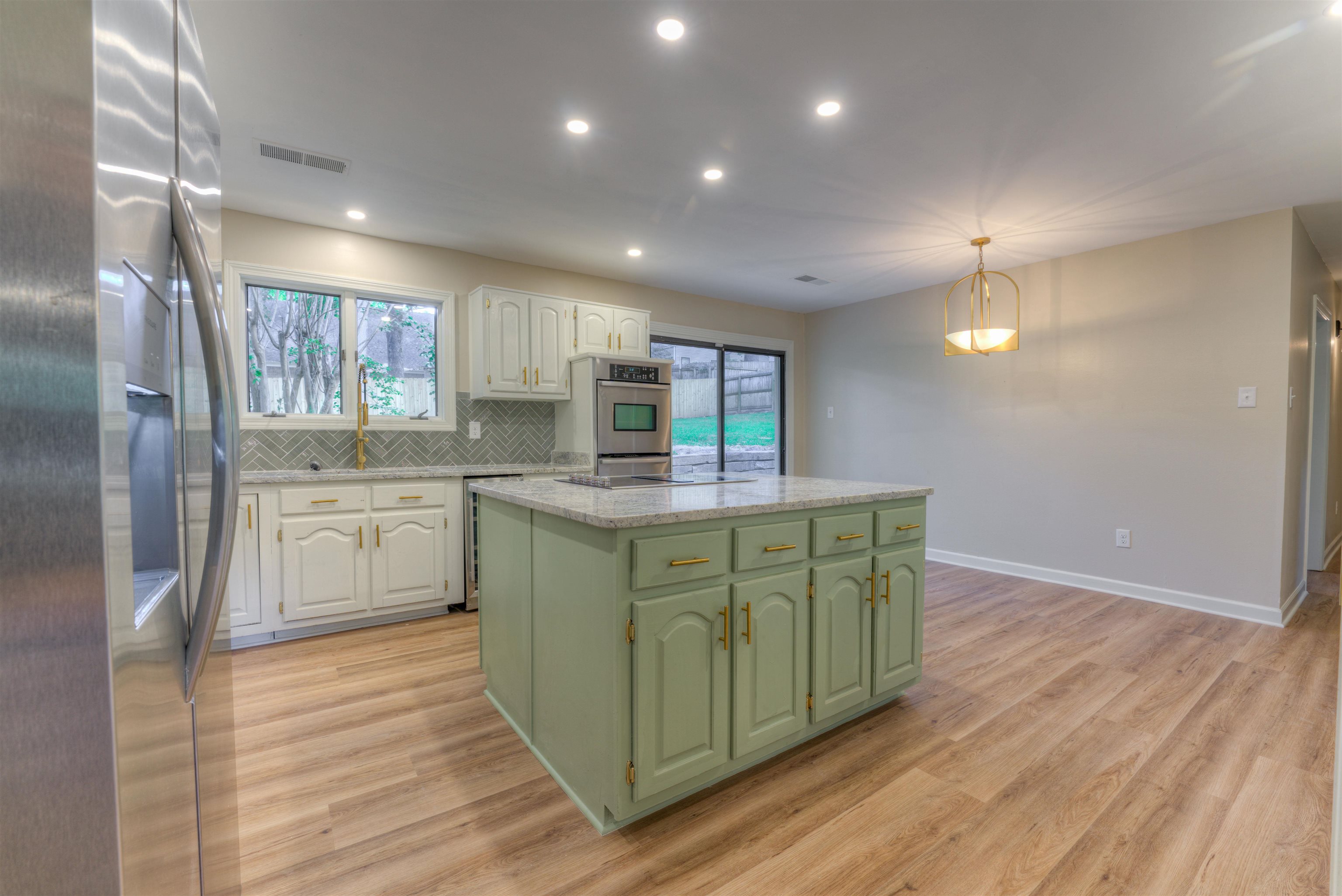 133 S WALNUT BEND RD