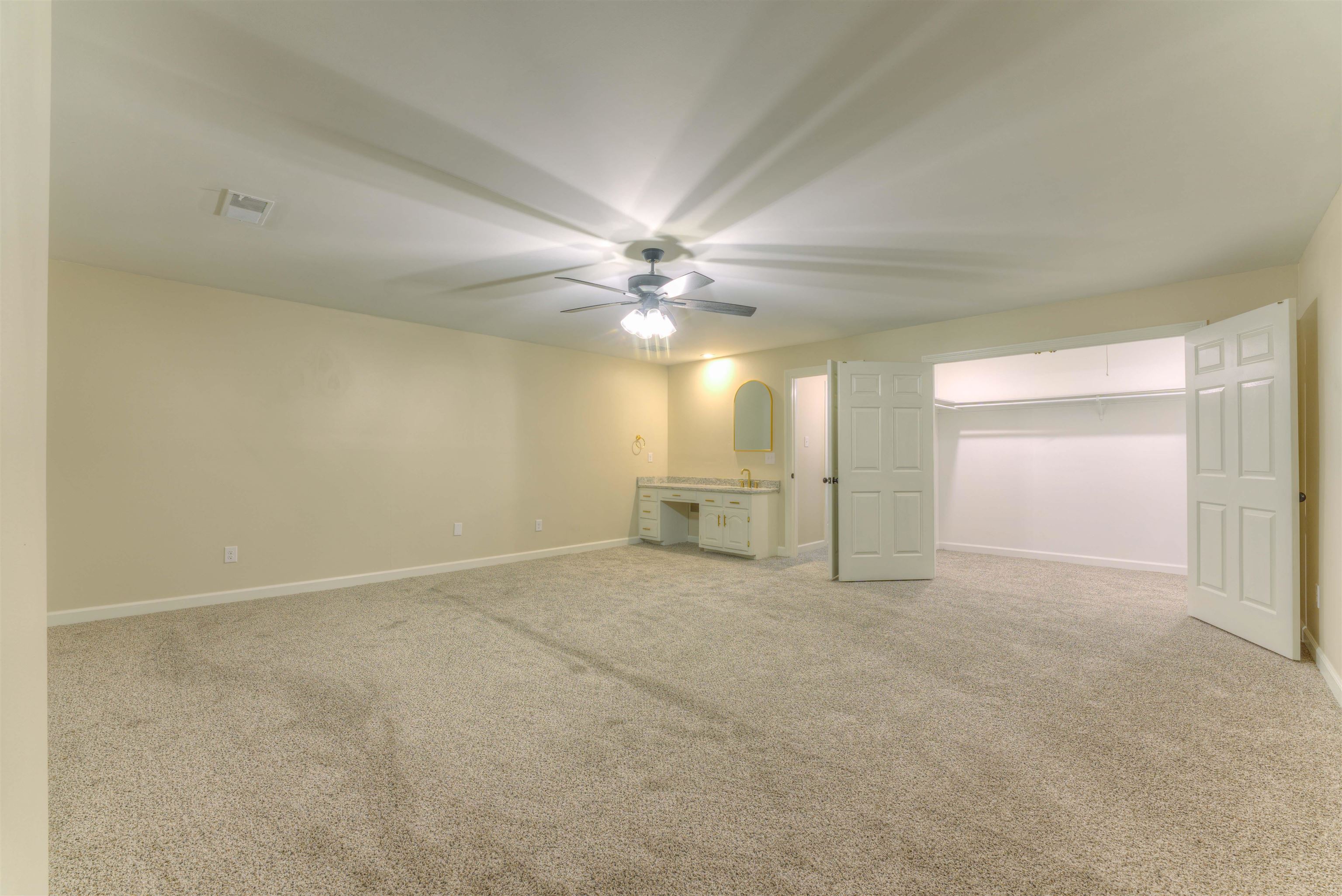 133 S WALNUT BEND RD
