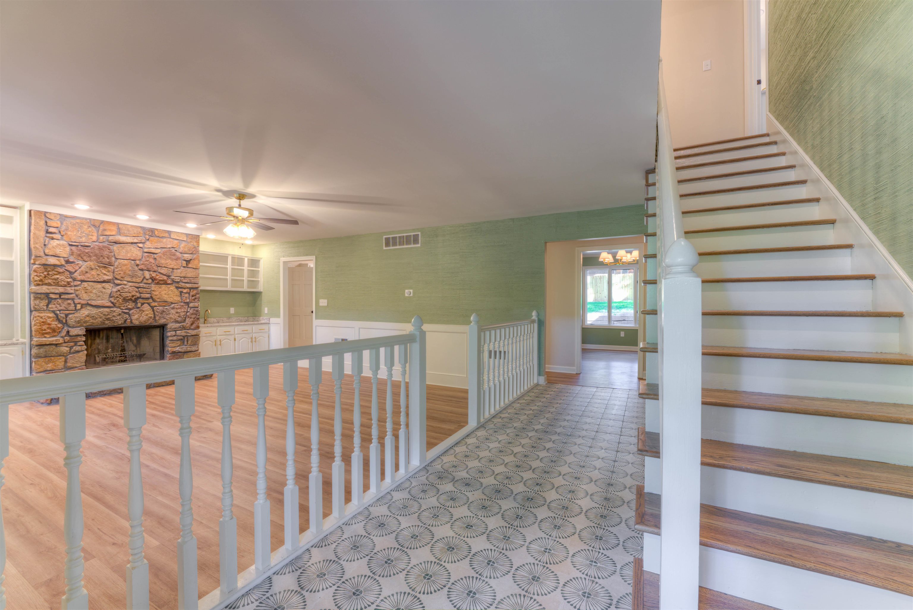 133 S WALNUT BEND RD