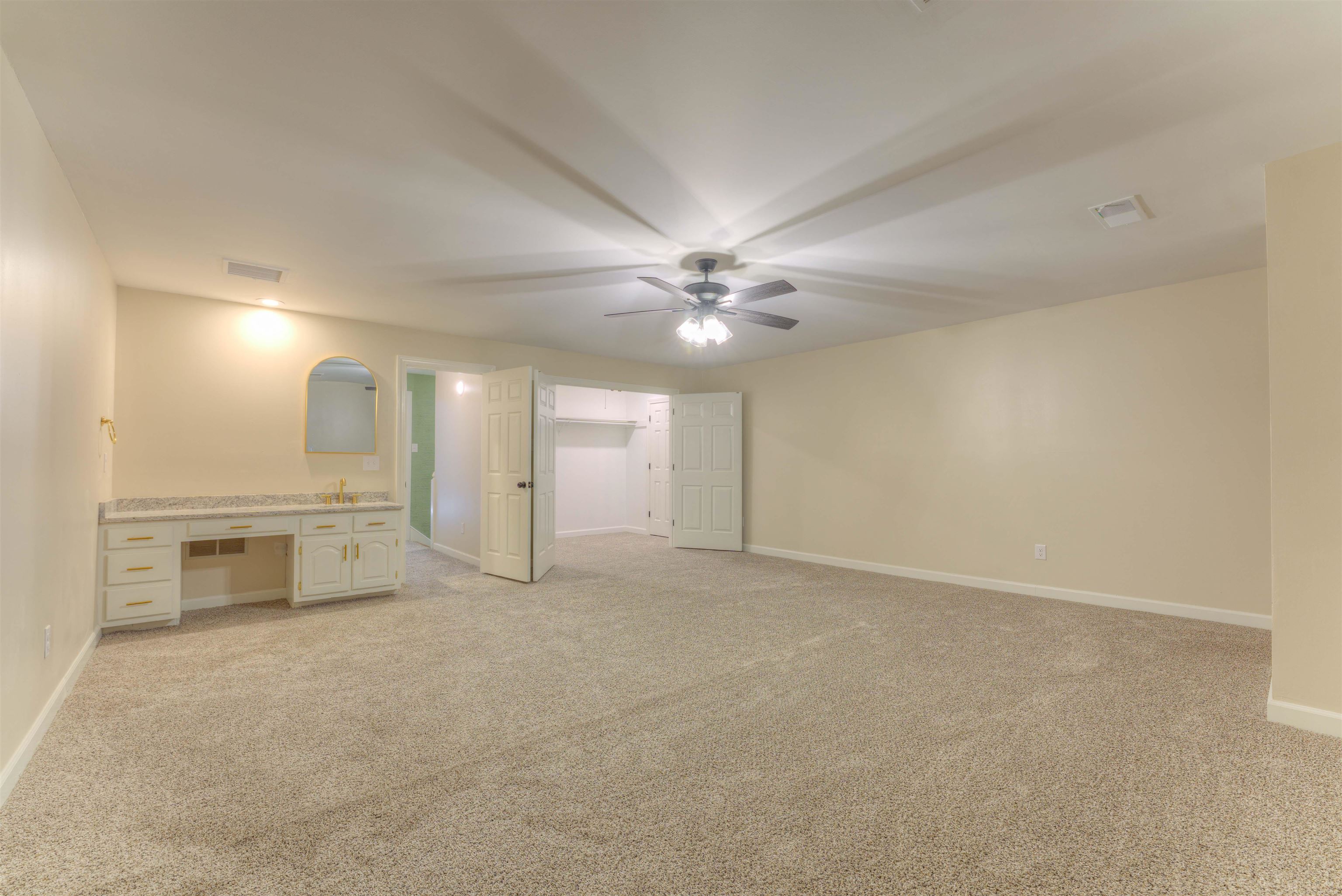 133 S WALNUT BEND RD