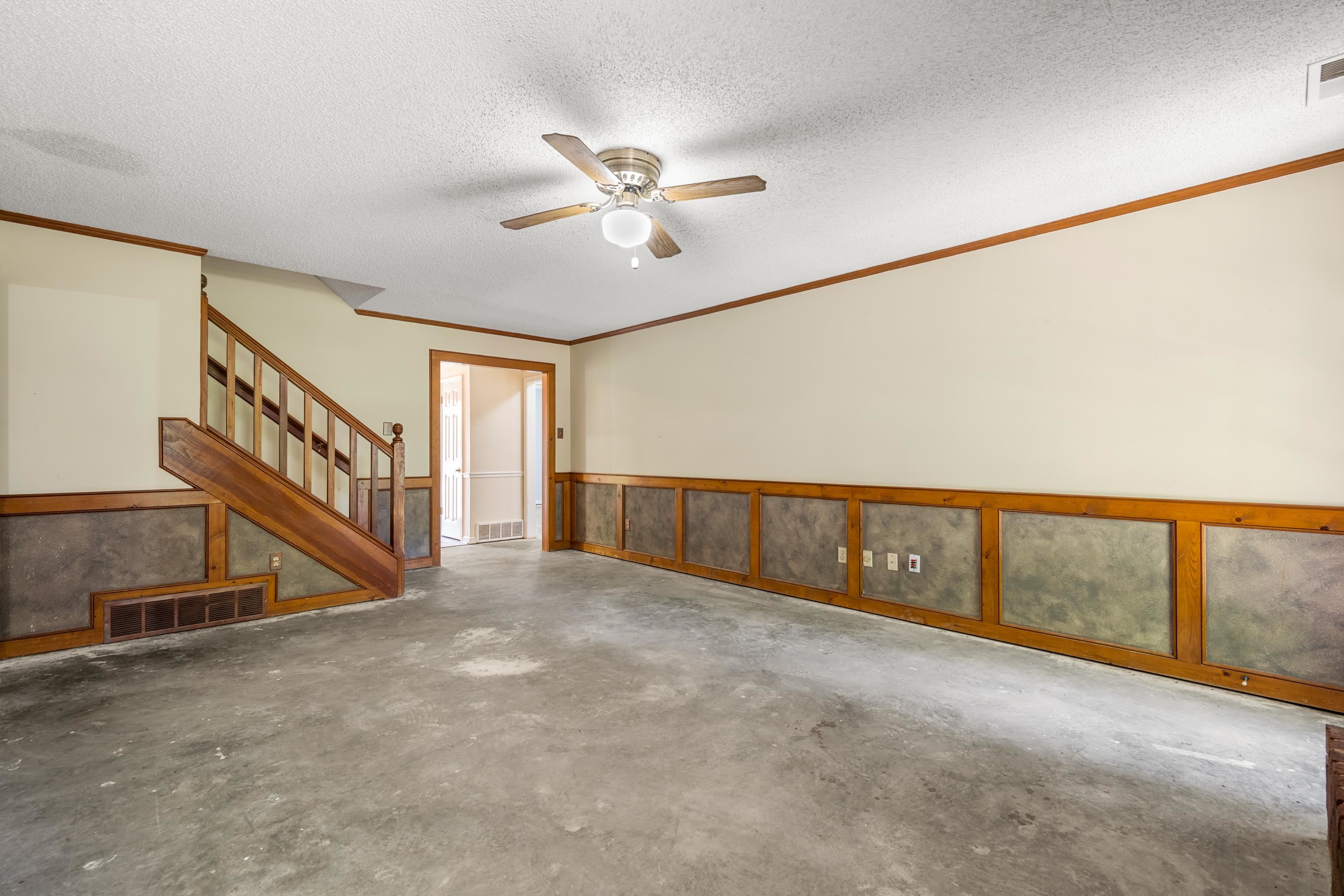 3667 WHITEHILL DR