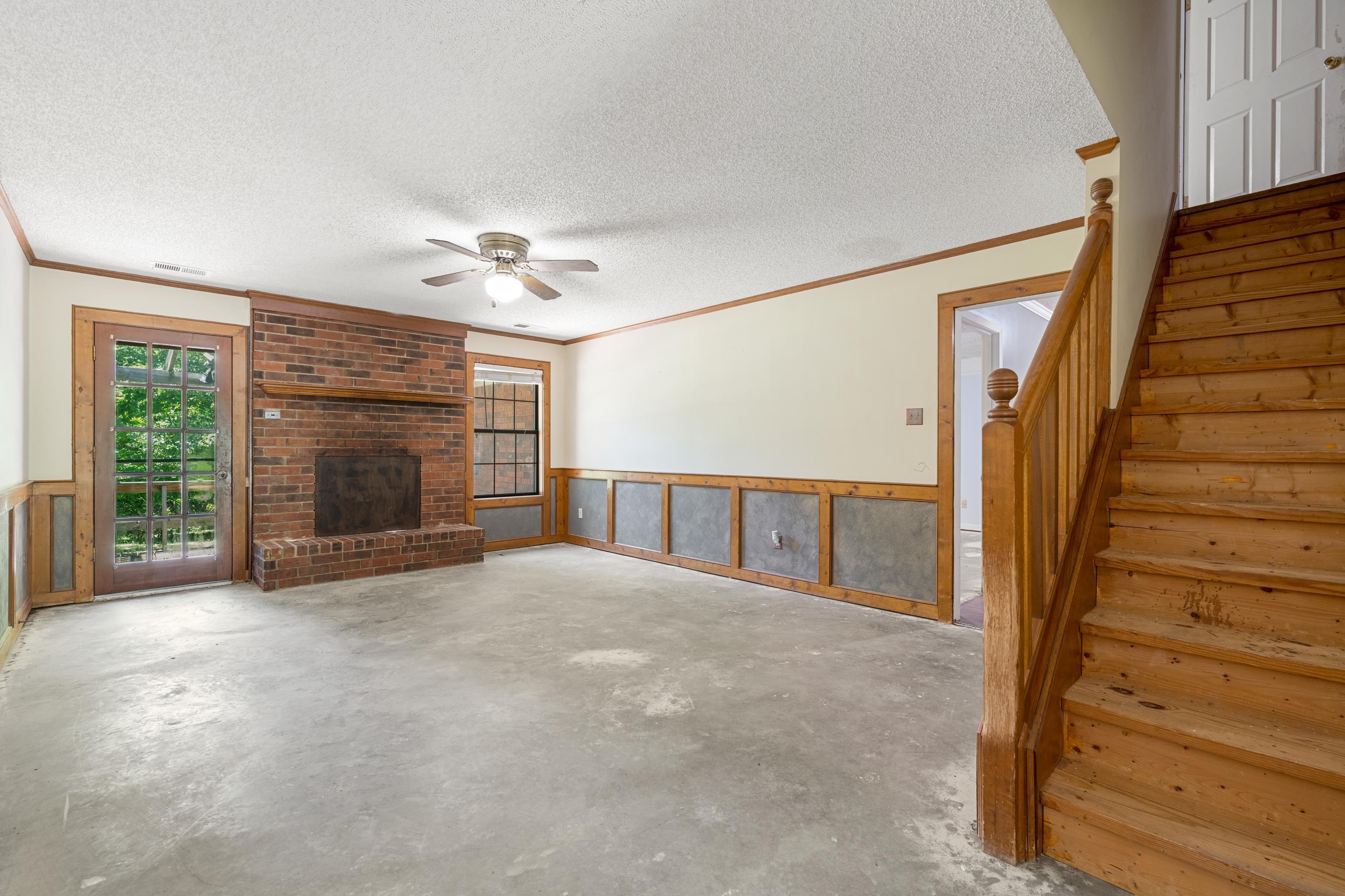 3667 WHITEHILL DR