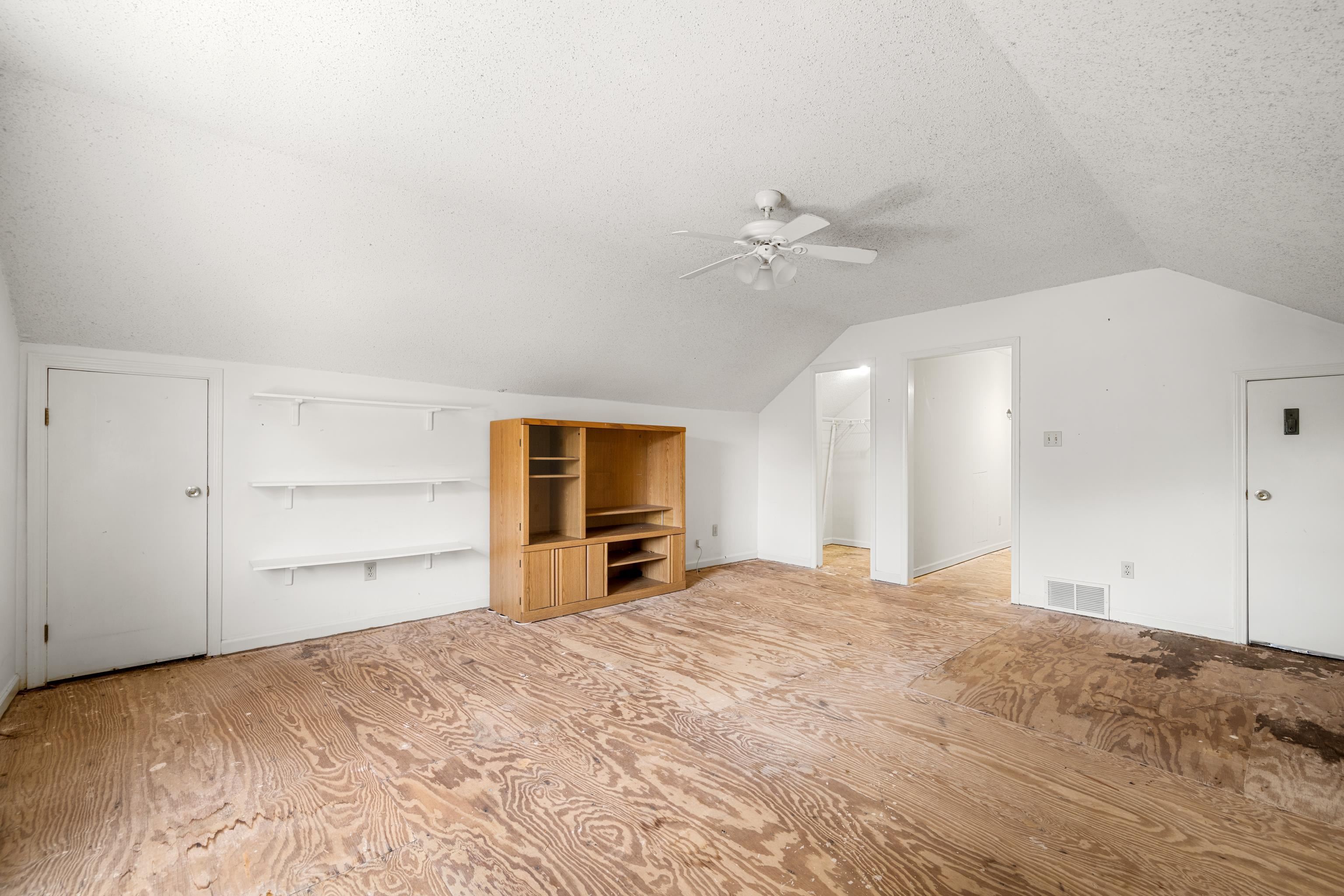 3667 WHITEHILL DR