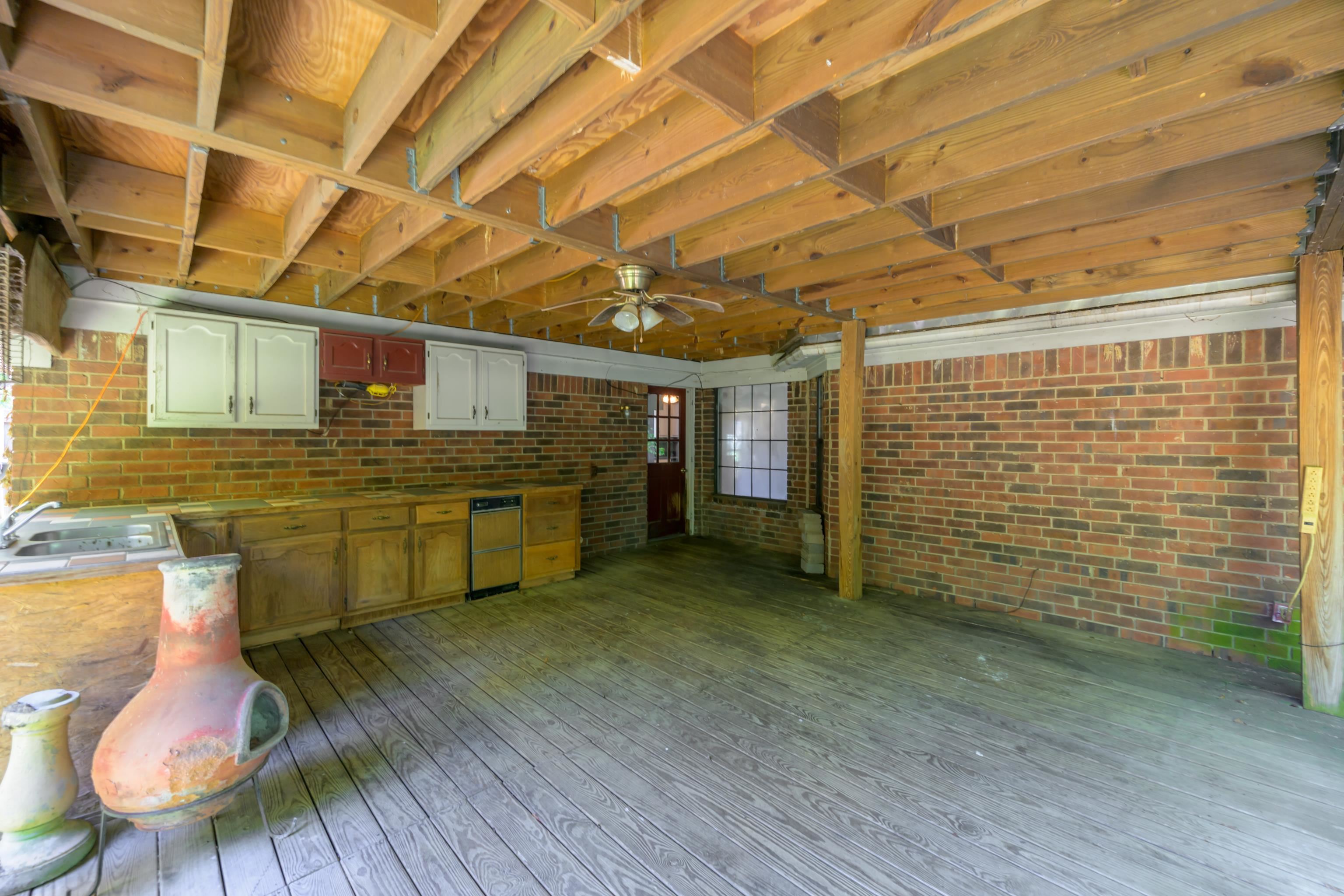 3667 WHITEHILL DR