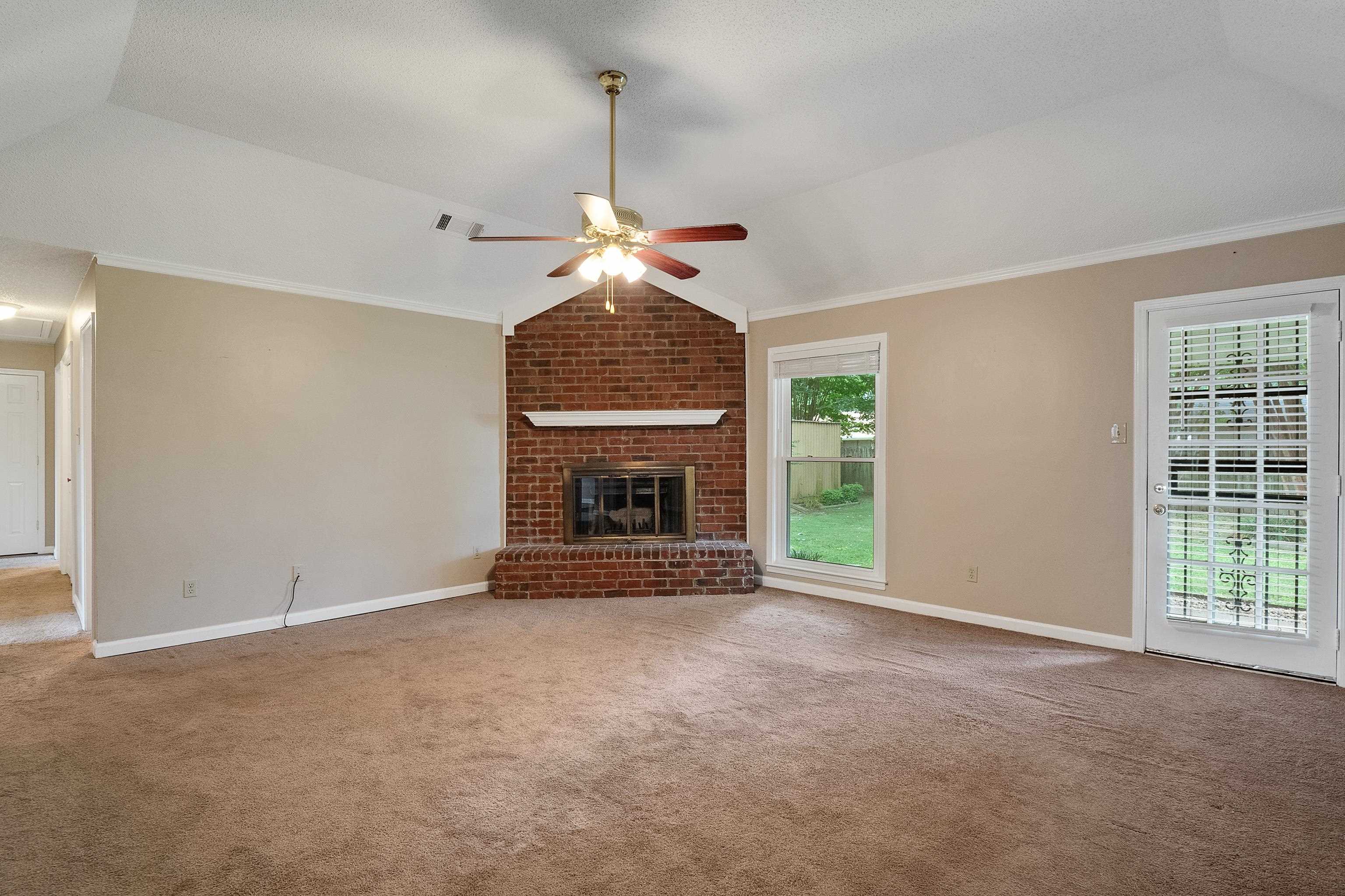 3009 LAUREN DR