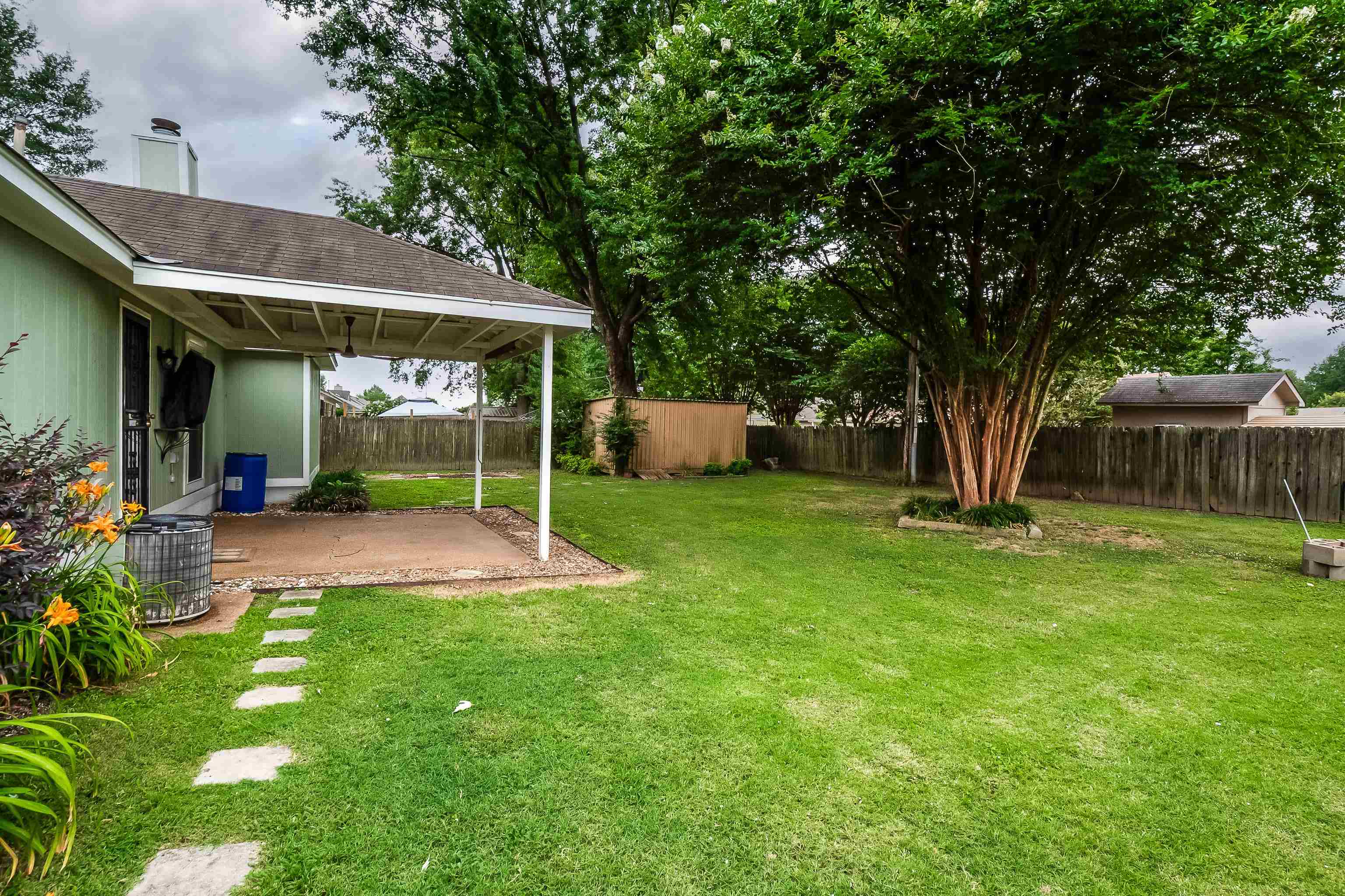 3009 LAUREN DR