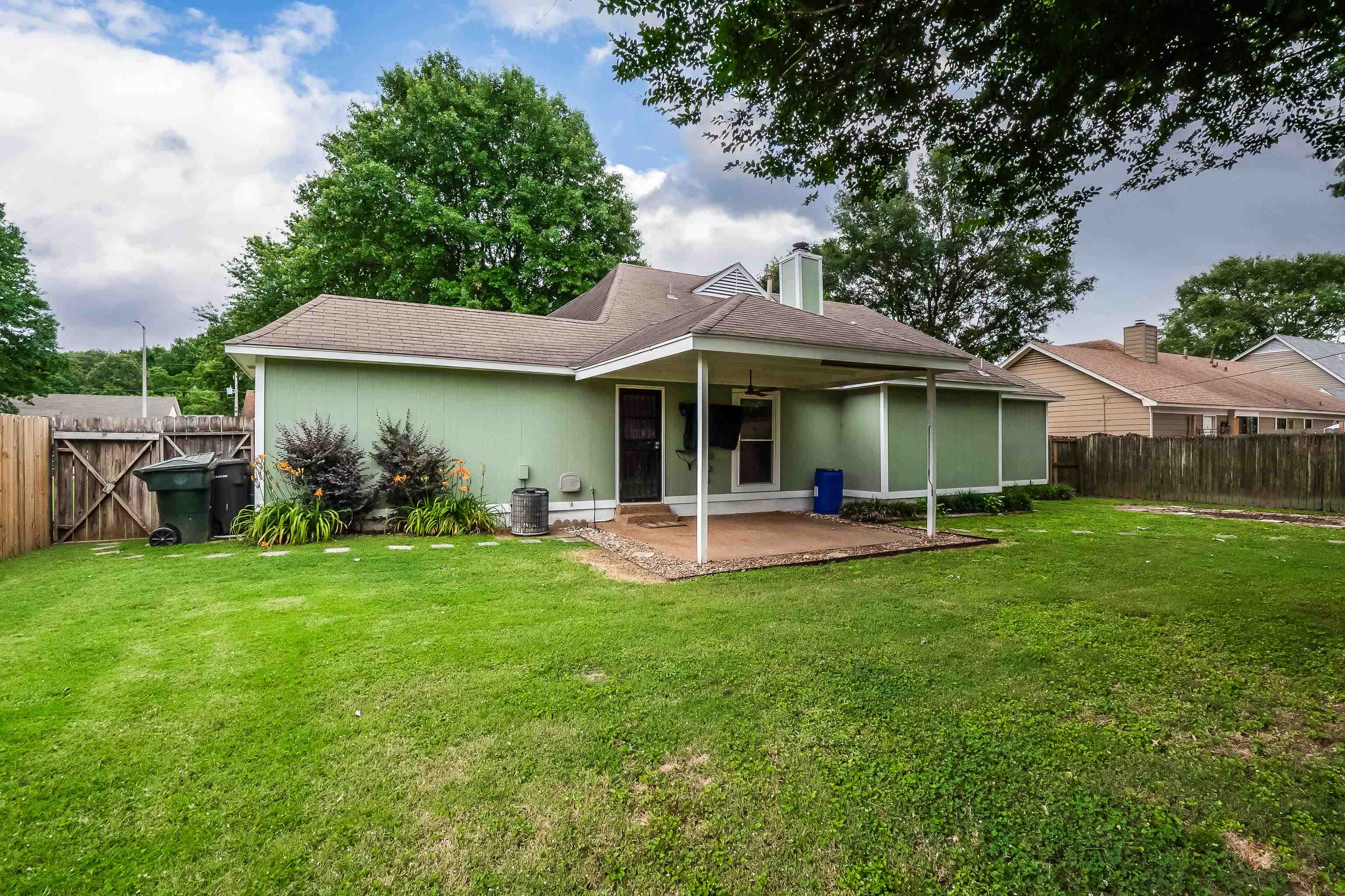 3009 LAUREN DR