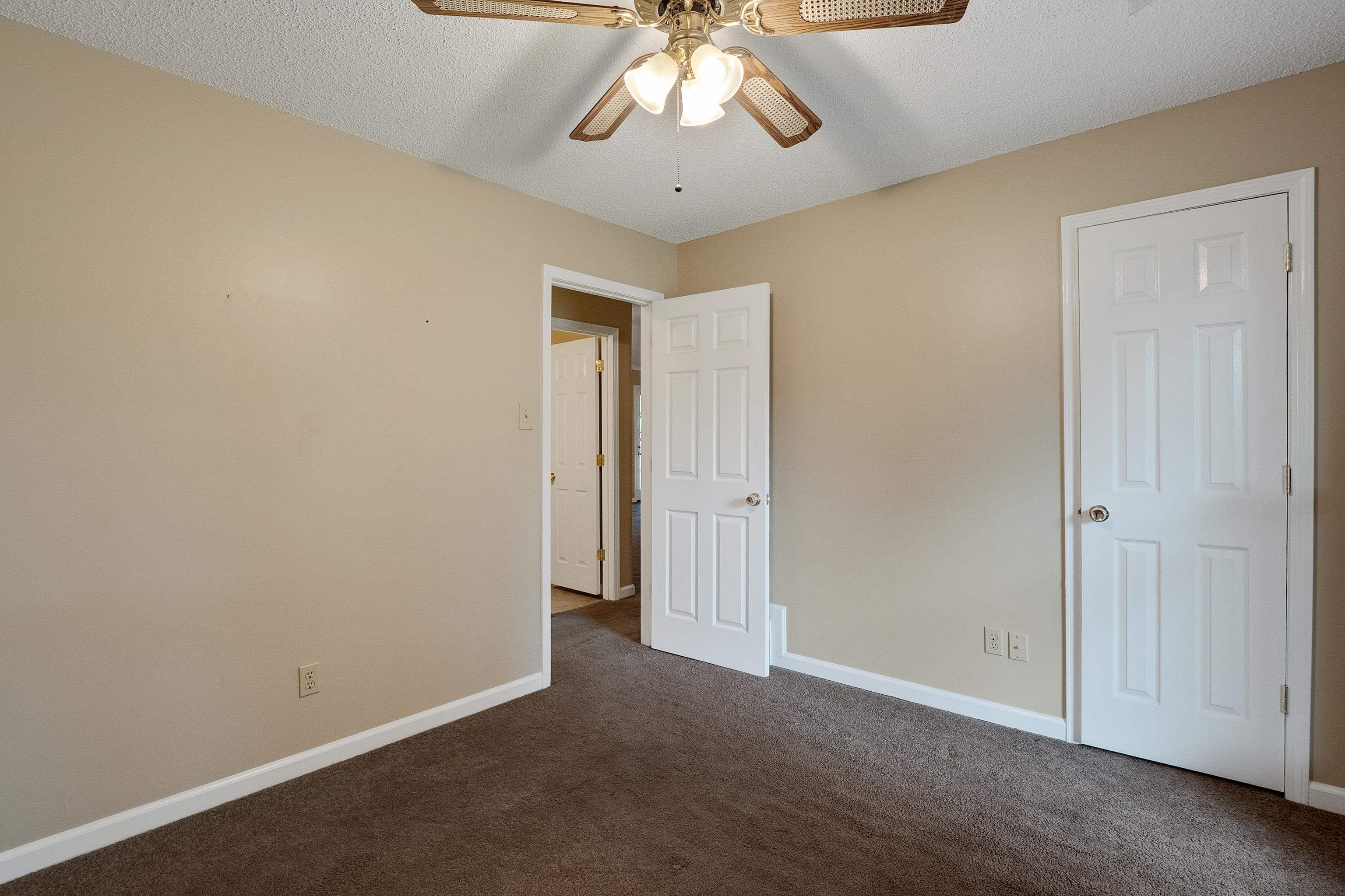 3009 LAUREN DR