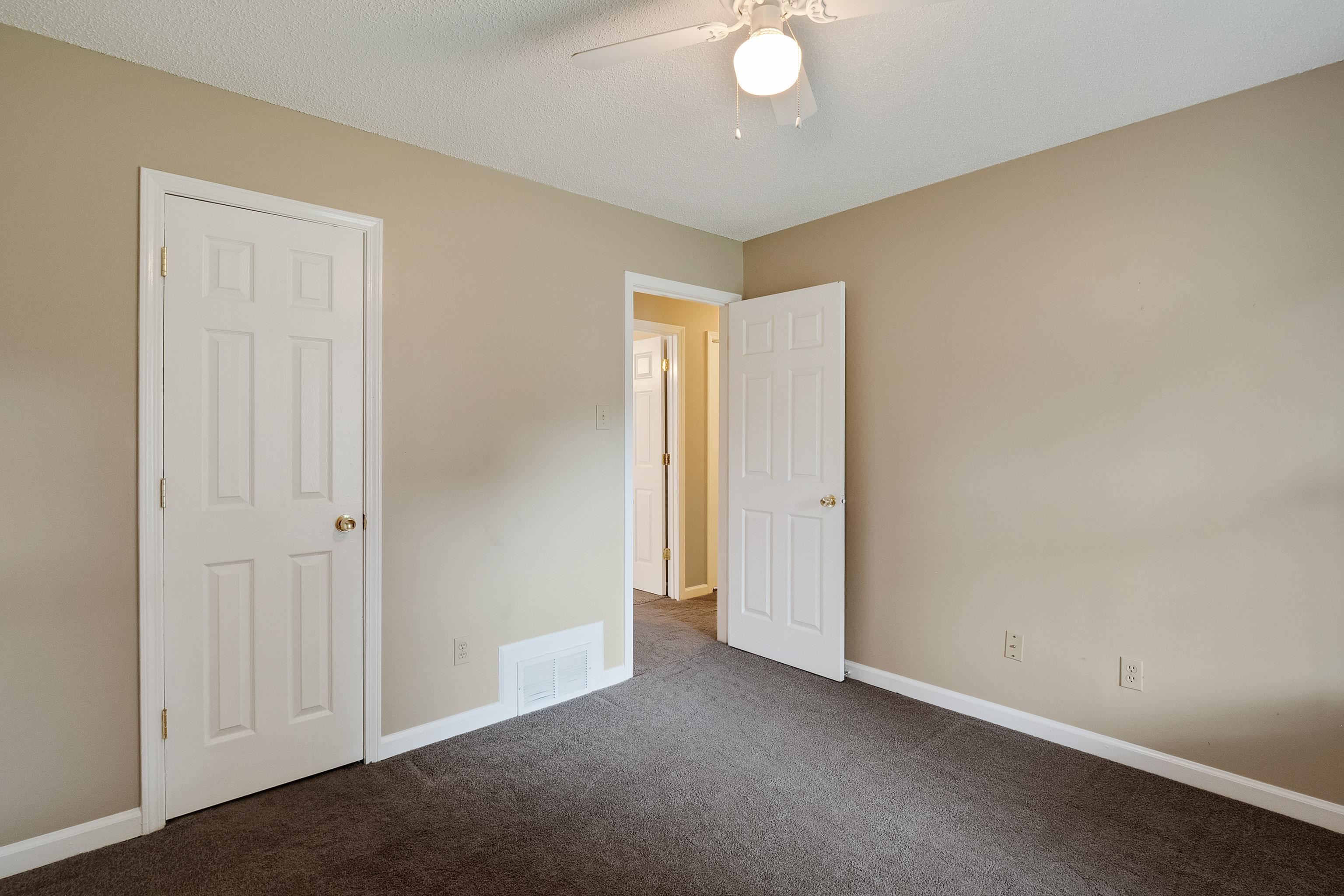 3009 LAUREN DR