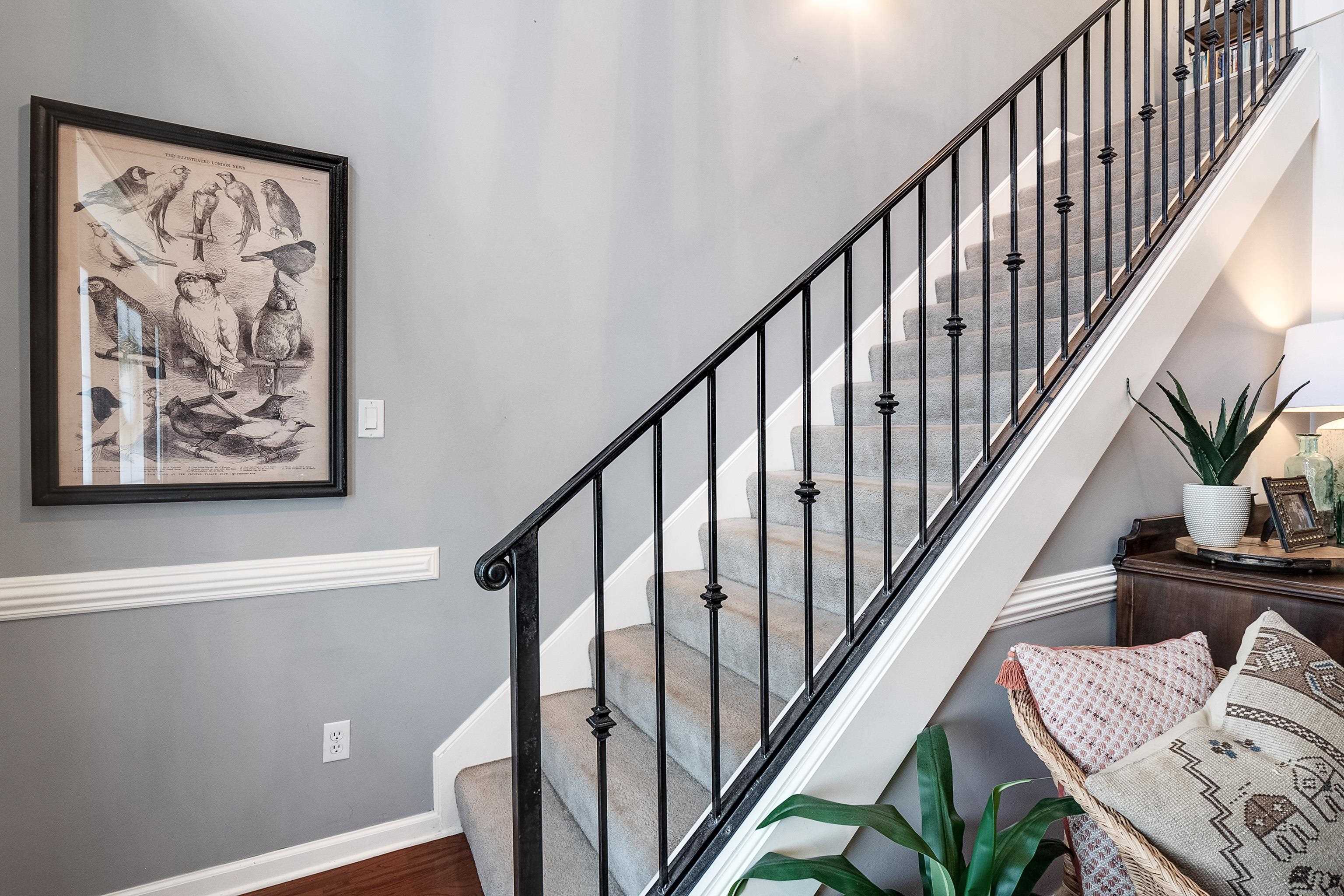 385 GARDEN SPRINGS DR