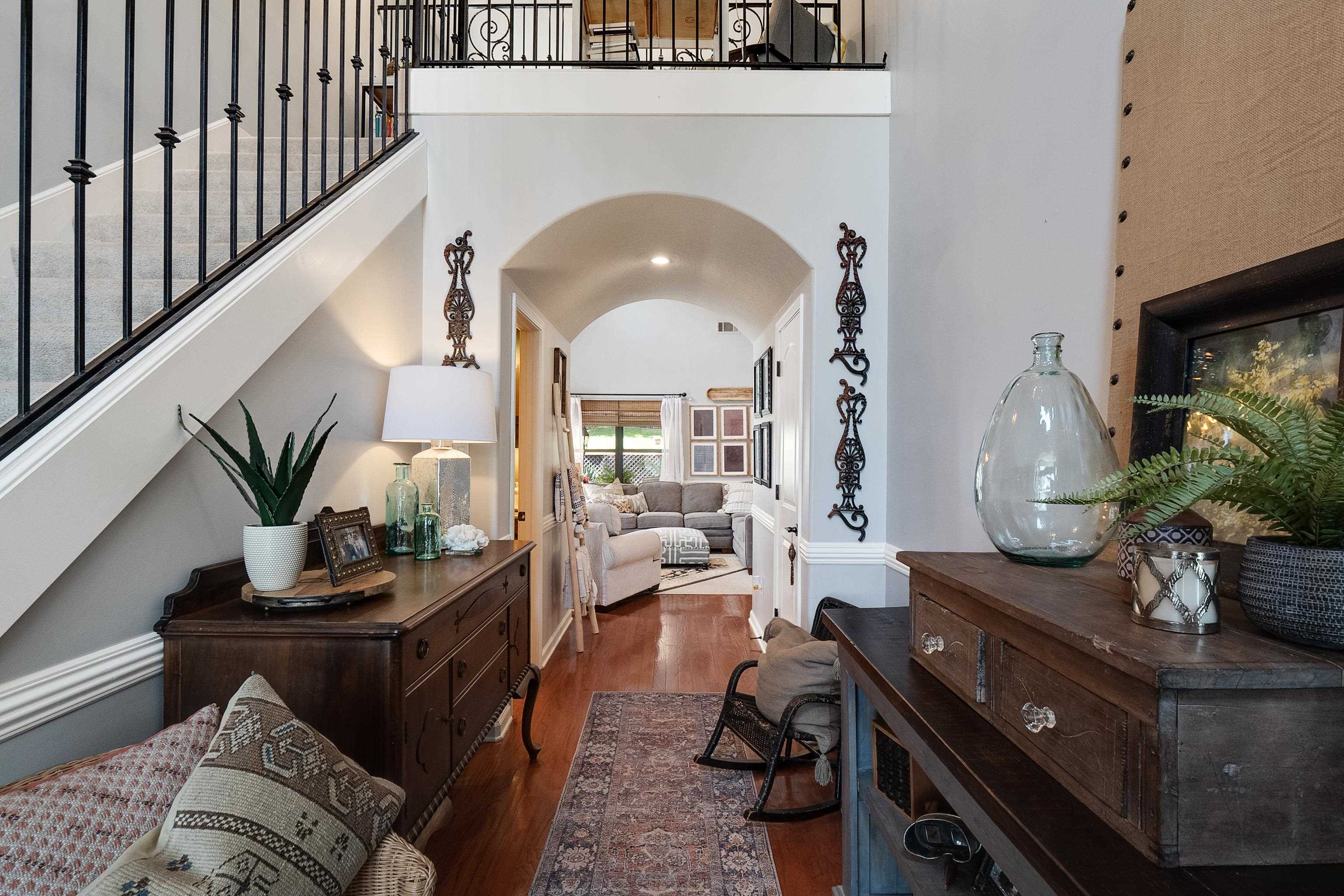 385 GARDEN SPRINGS DR