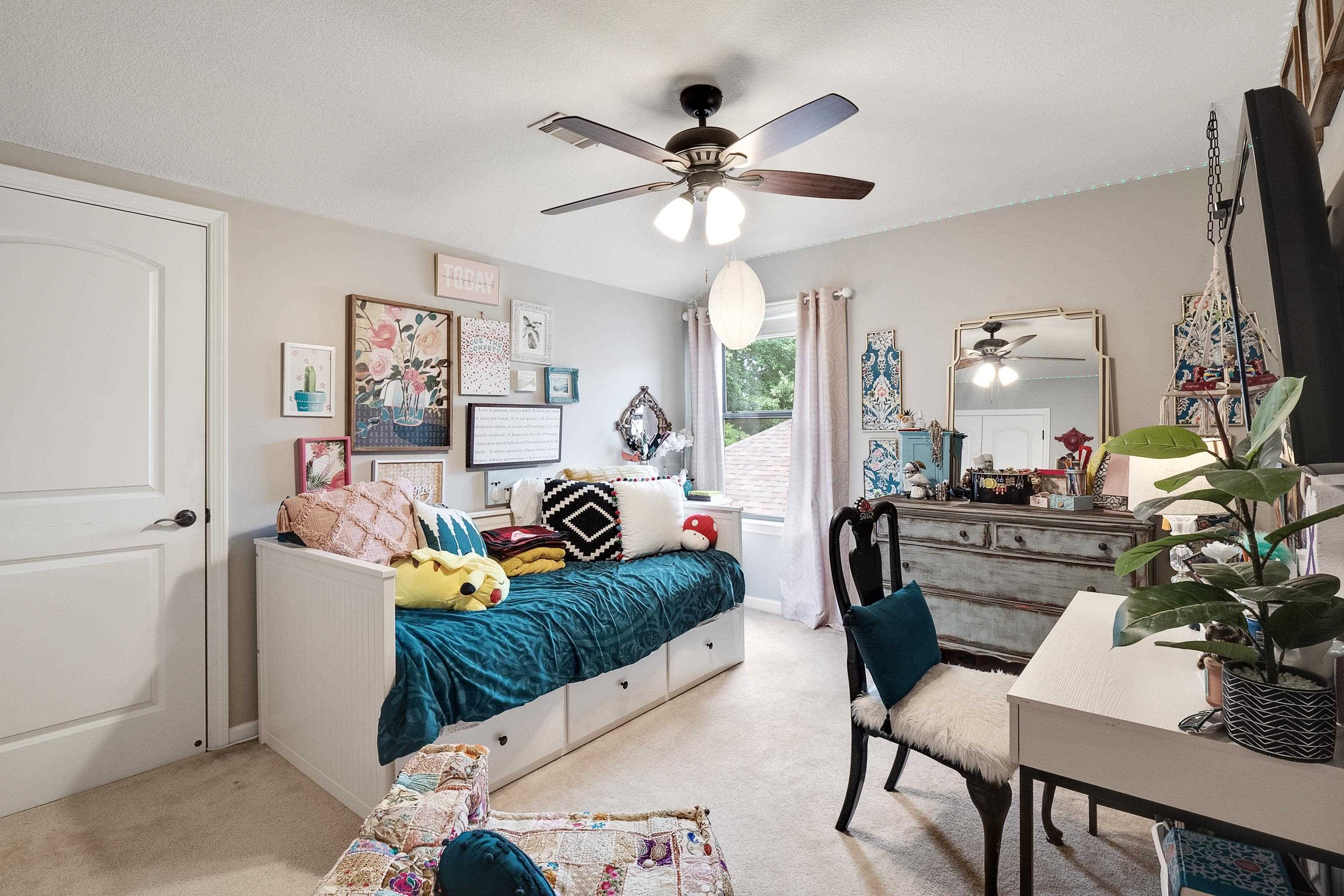385 GARDEN SPRINGS DR