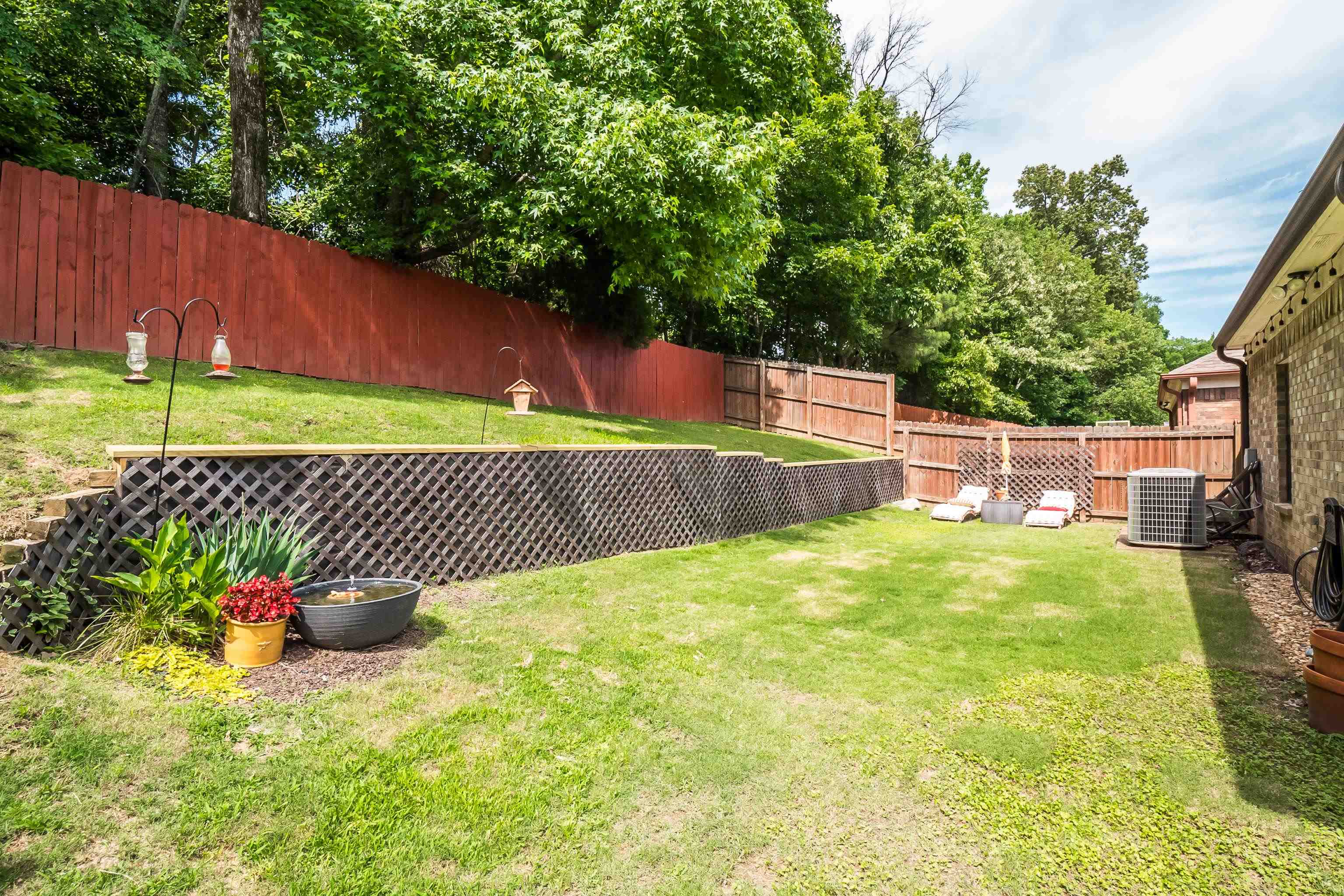 385 GARDEN SPRINGS DR