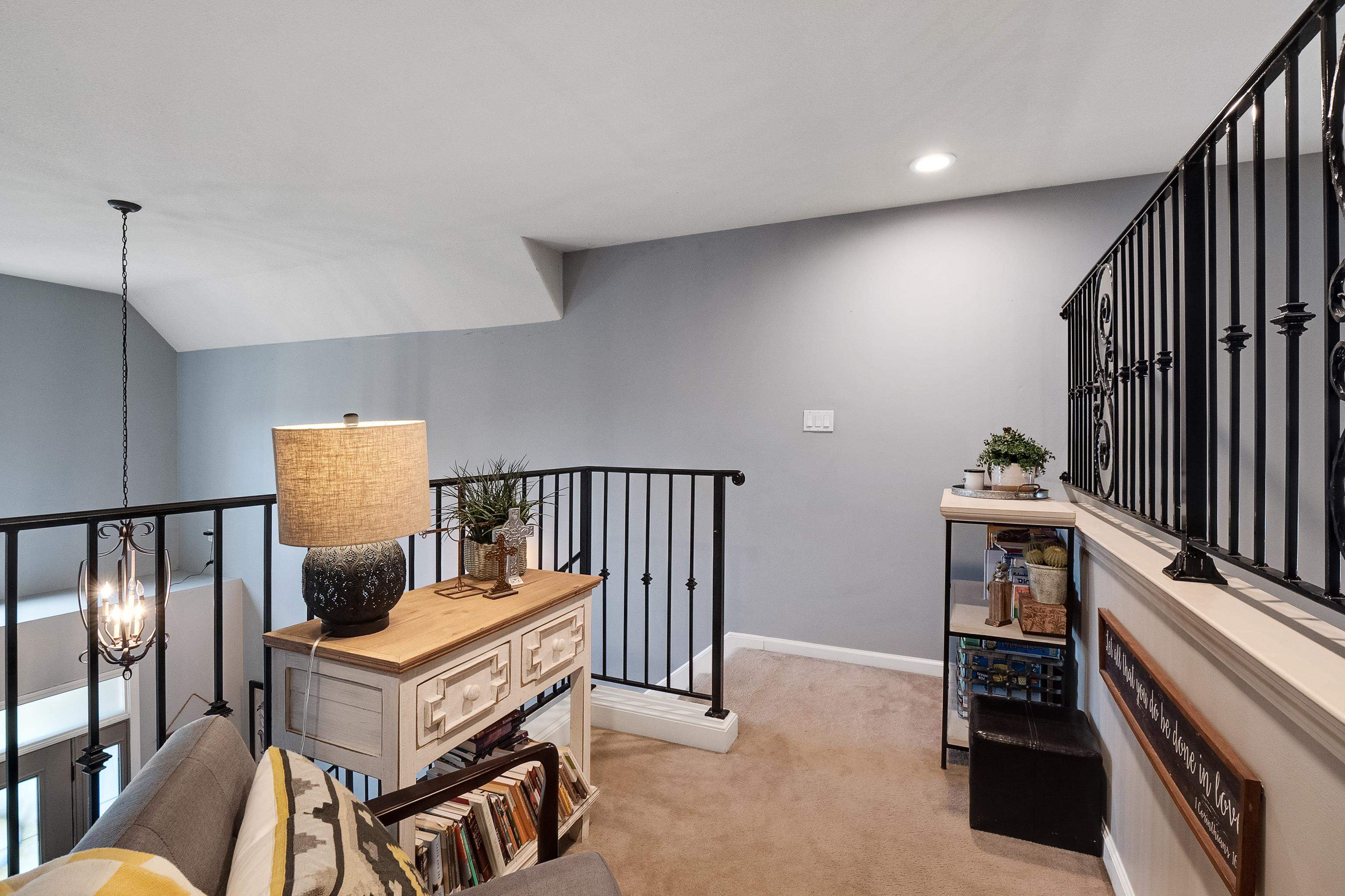 385 GARDEN SPRINGS DR