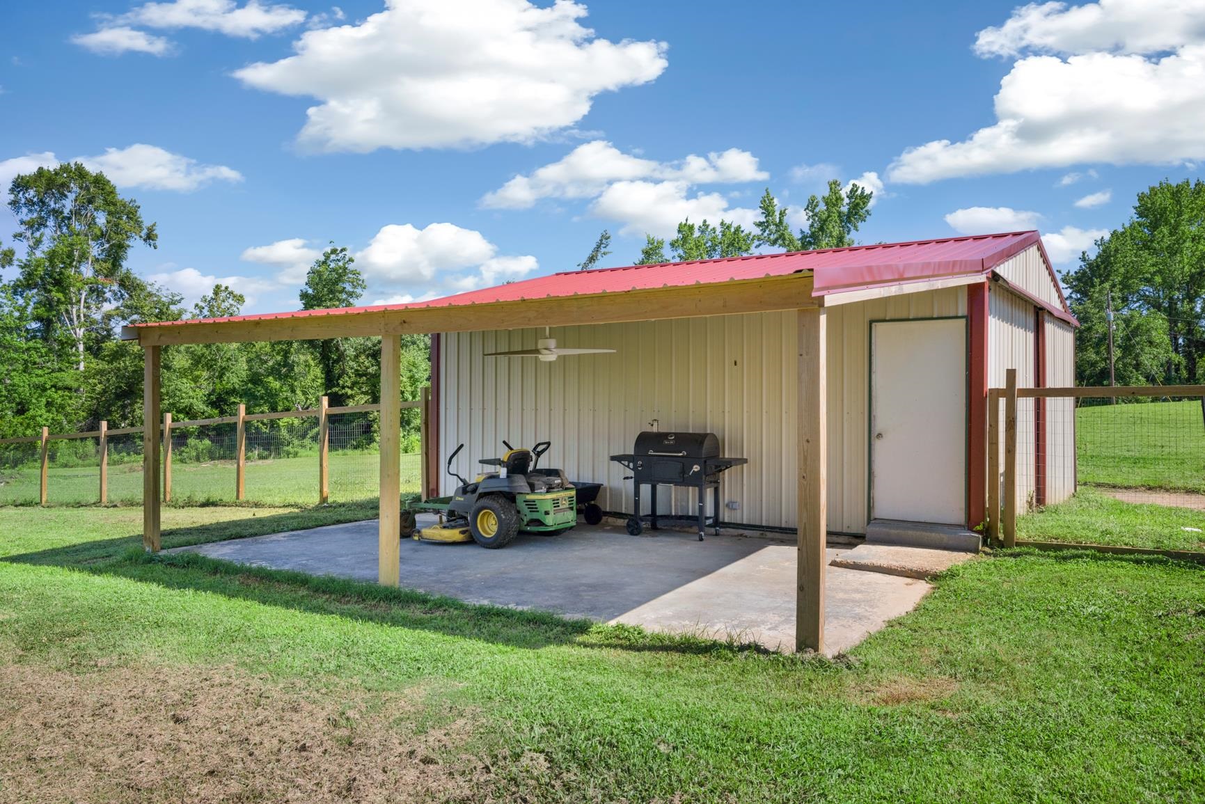 755 WRIGHT LN