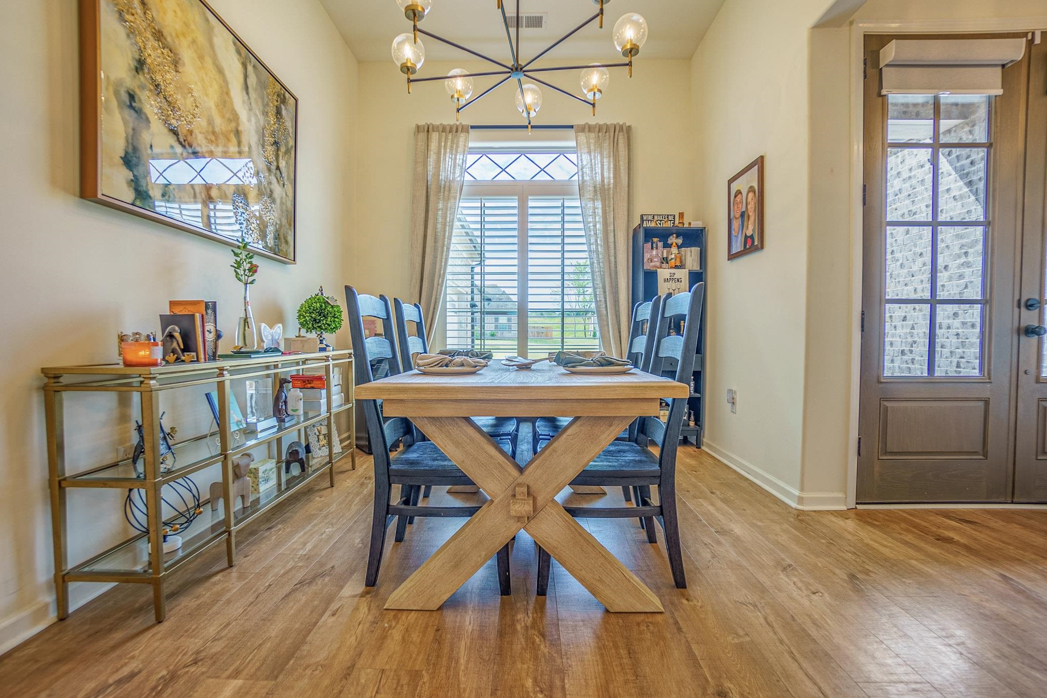 140 LAUREL WOOD LN