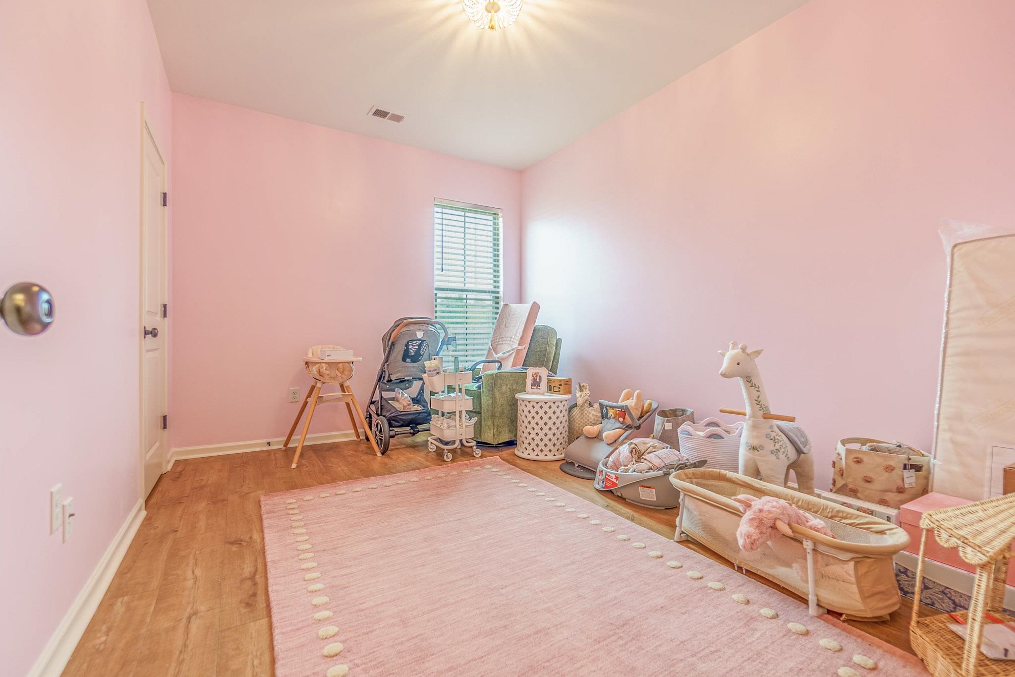 140 LAUREL WOOD LN