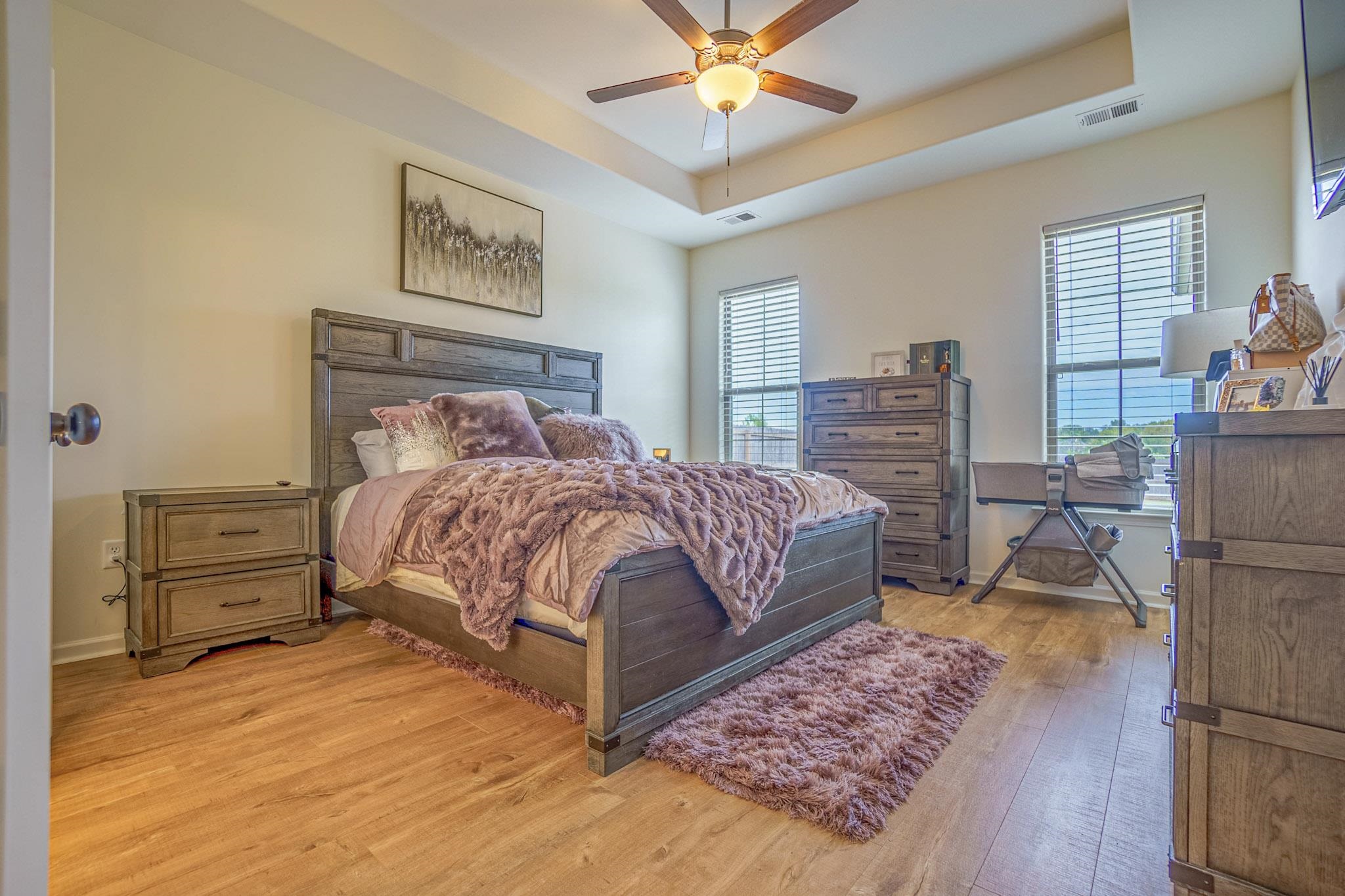 140 LAUREL WOOD LN