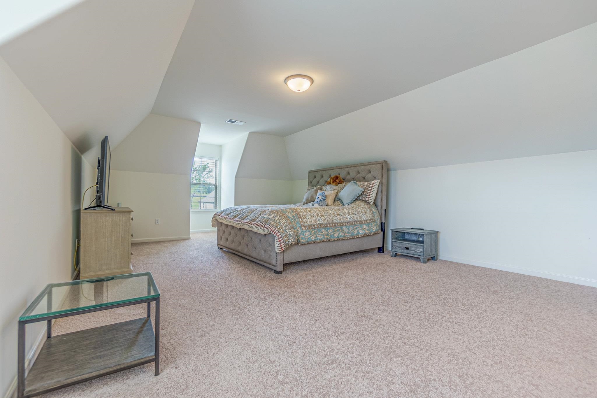 140 LAUREL WOOD LN