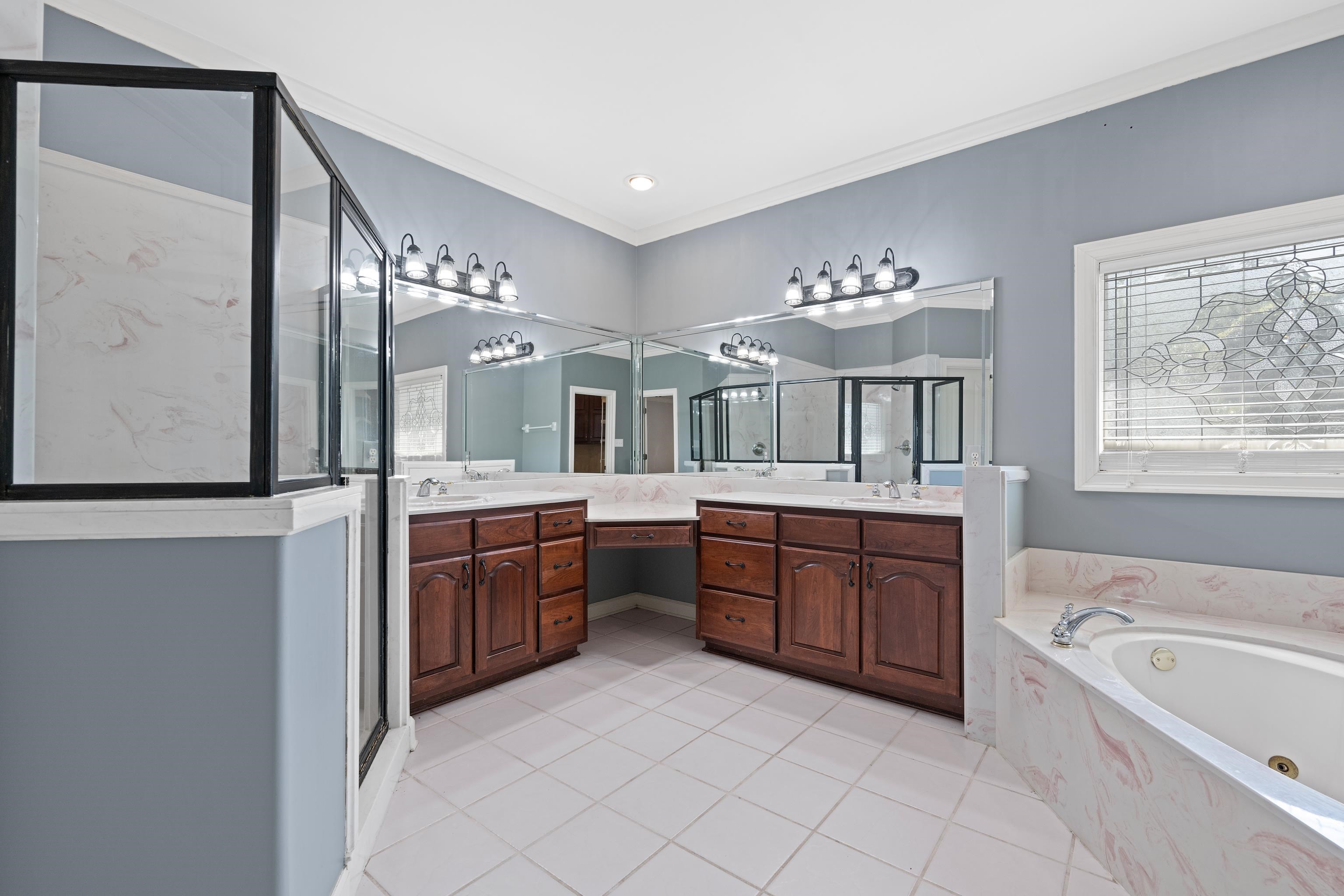 12176 BURROWS OAK CV